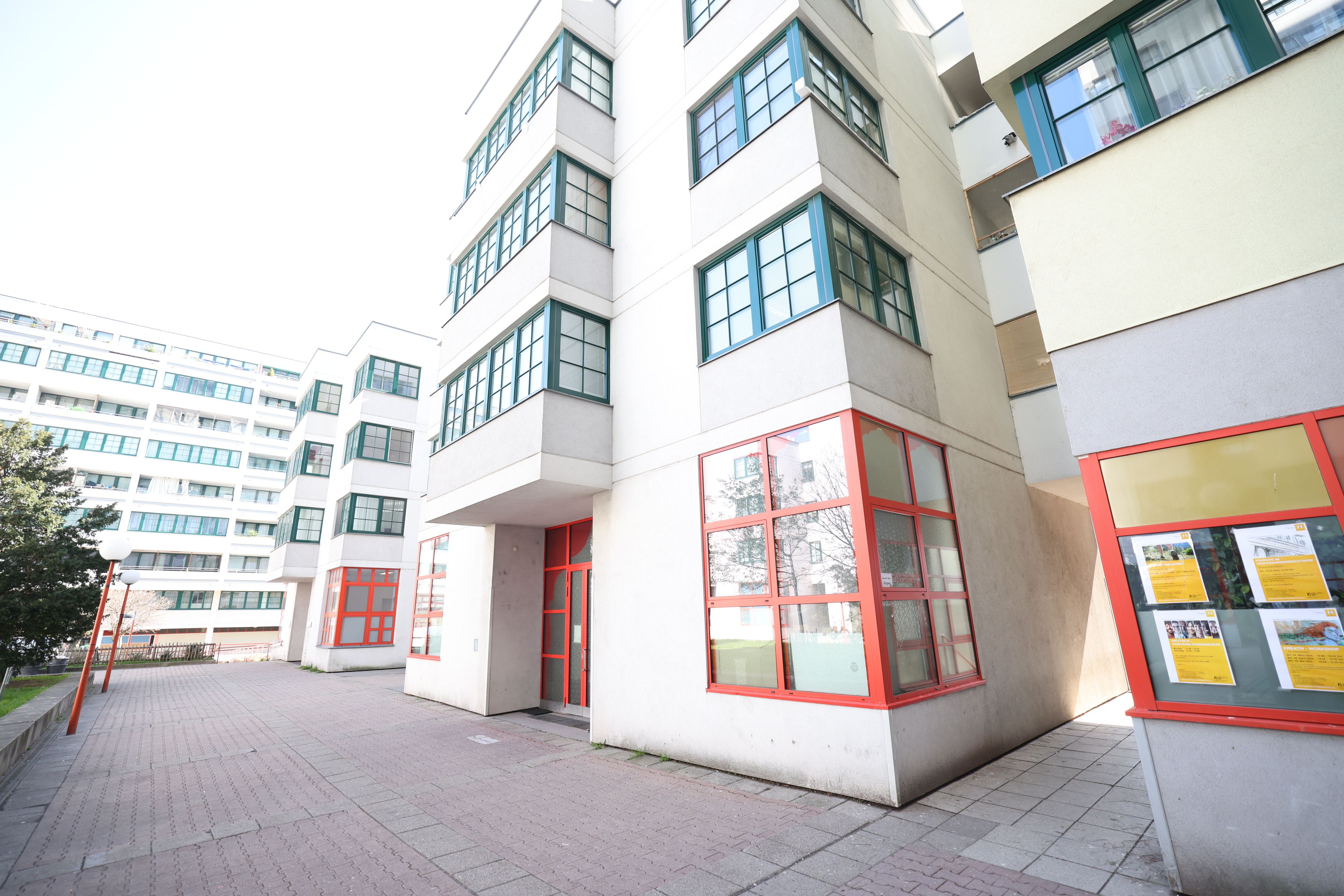 Nach antisemitischen Hass-Postings darf der Imam der Assalam-Moschee am Schöpfwerk, nicht mehr in Österreich predigen.