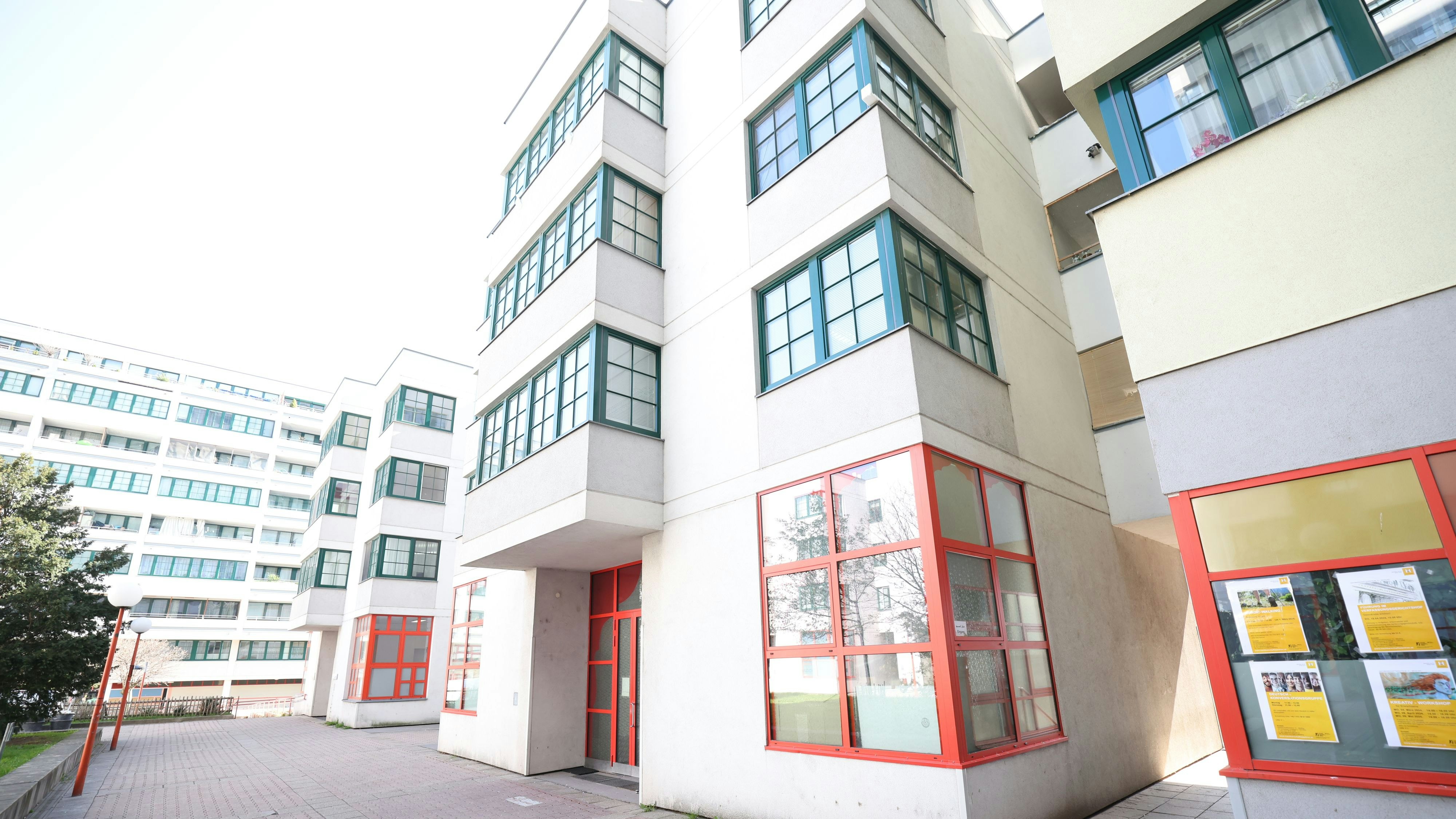 Nach antisemitischen Hass-Postings darf El S., ehemaliger Imam der Assalam-Moschee am Schöpfwerk, nicht mehr in Österreich predigen.