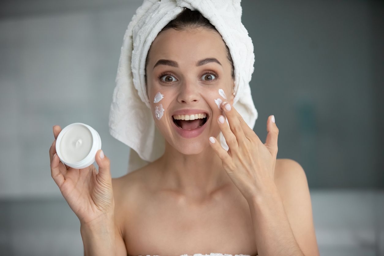 Eine gute Gesichtscreme muss nicht teuer sein.
