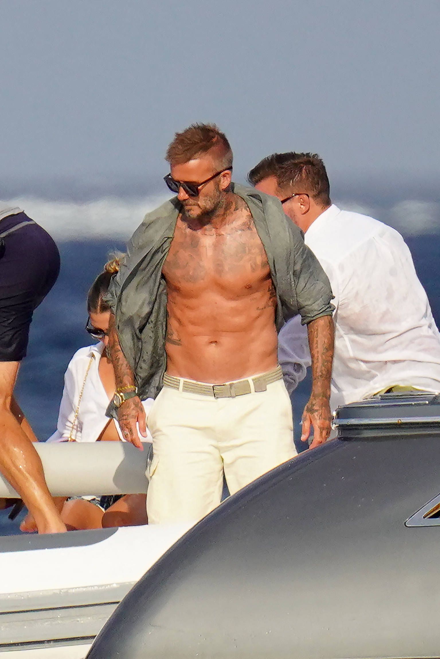 David Beckham hat eher kleine Brustwarzen - viele Männer wollen das auch.