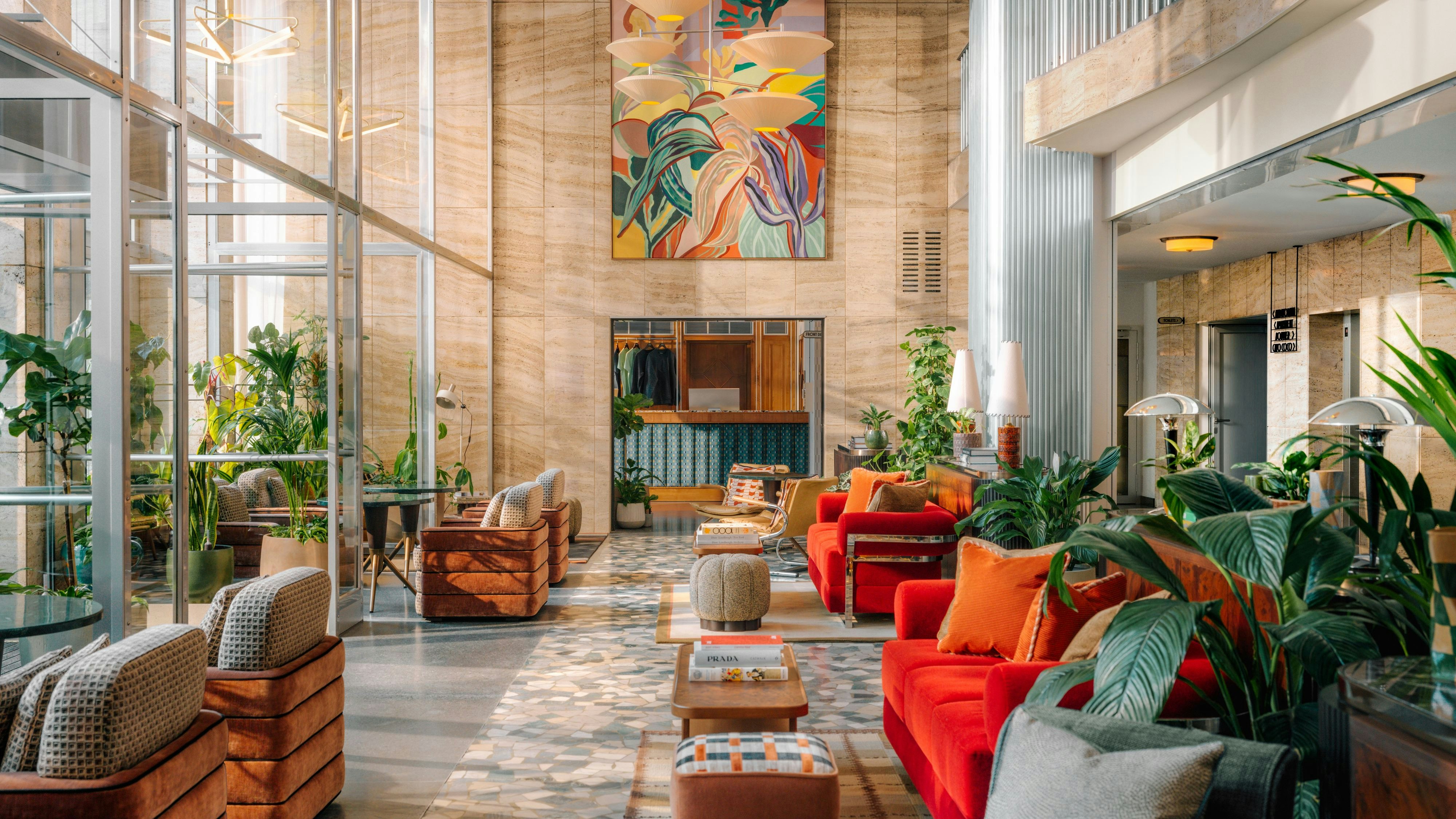 Hoxton_Vienna_Julius_Hirtzberger_Lobby + Reception + eyes wide open_