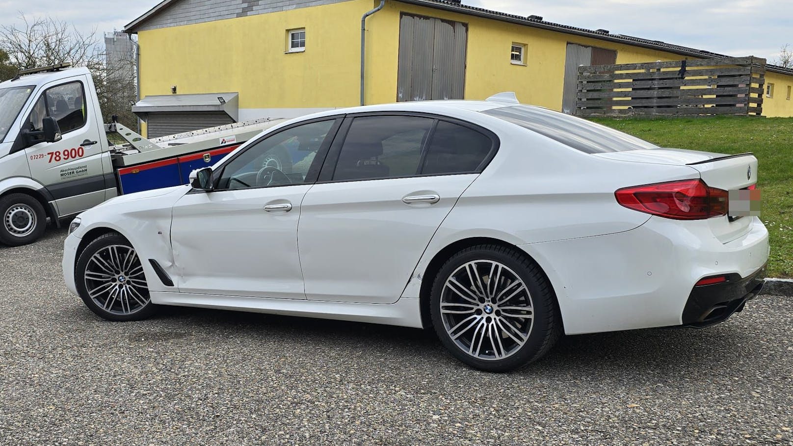 Luxus-BMW beschlagnahmt, Raser fuhr mit Leihauto weiter