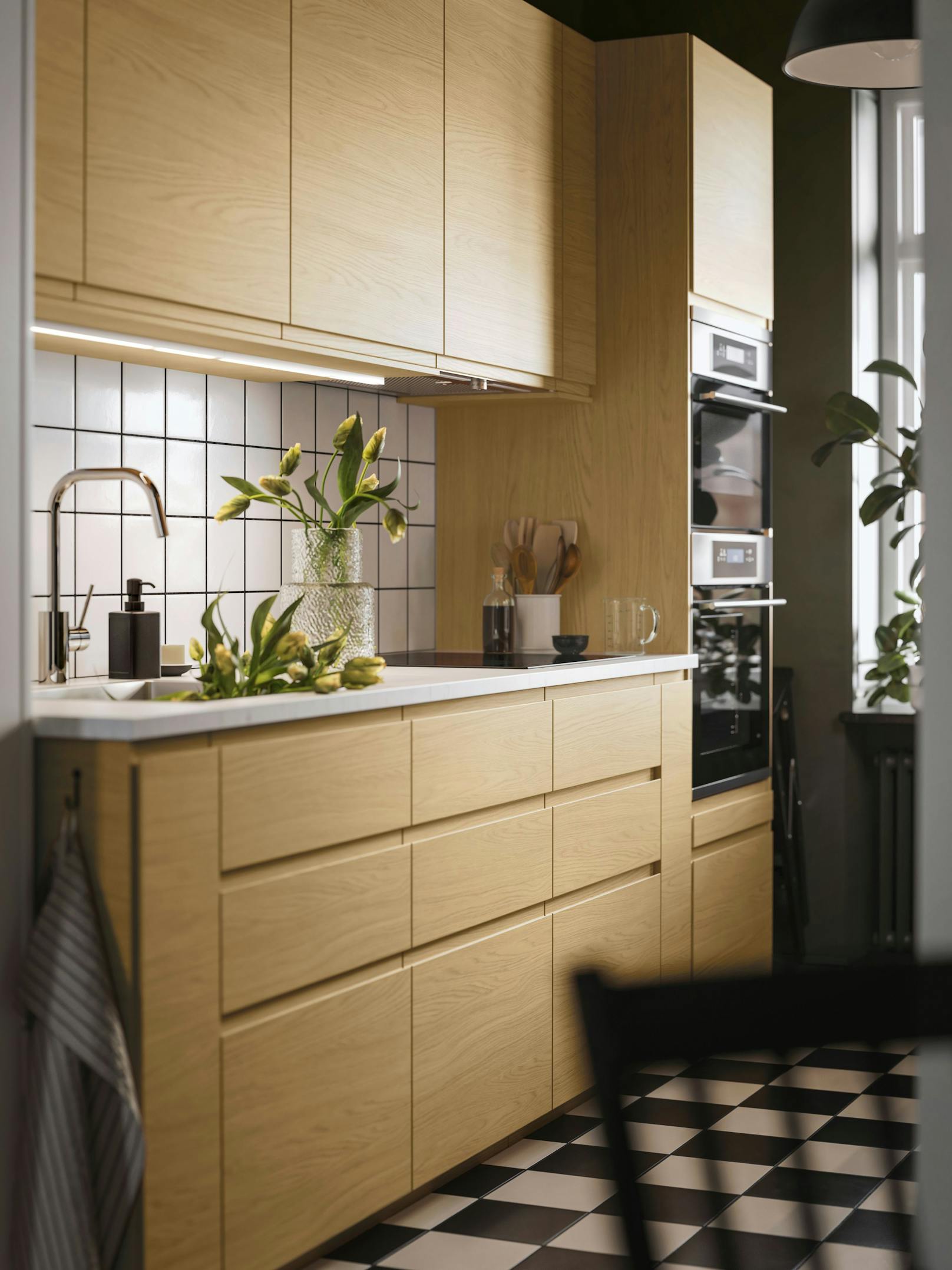 Du kannst deine neue IKEA Küchen sowohl online als auch an einem Einrichtungsstandort kaufen.