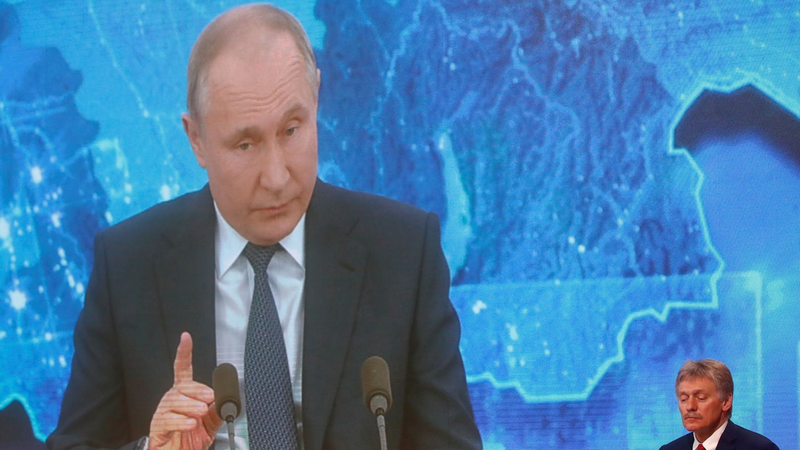 "Sind im Krieg": Putin-Sprecher offenbart jetzt alles