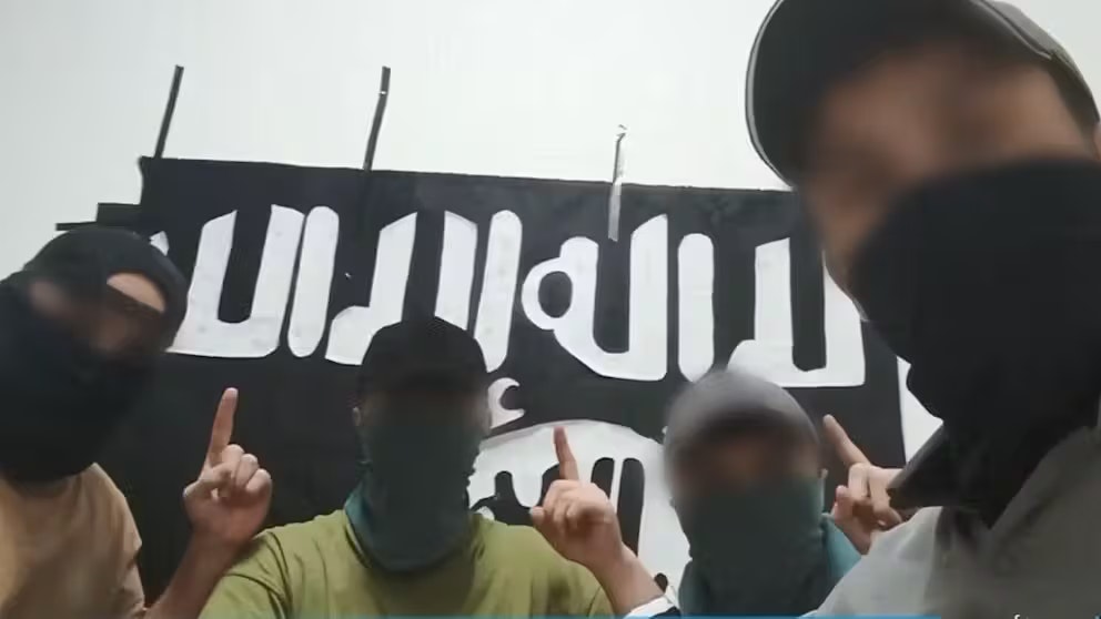 Das sollen die Täter sein: Der IS gab am 23. März 2024 ein Bekennerschreiben mit diesem Foto heraus.