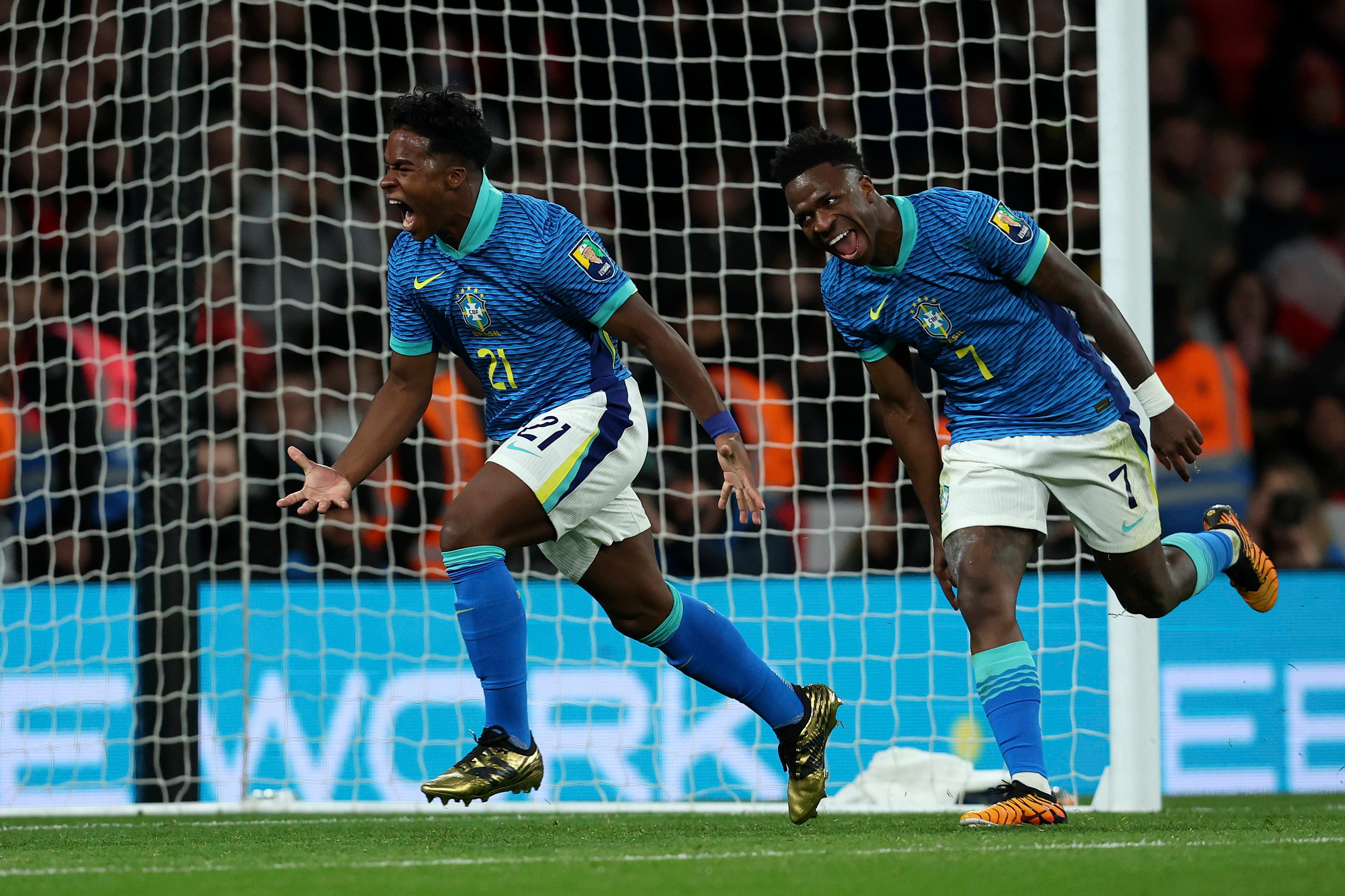 Endrick jubelt in Wembley