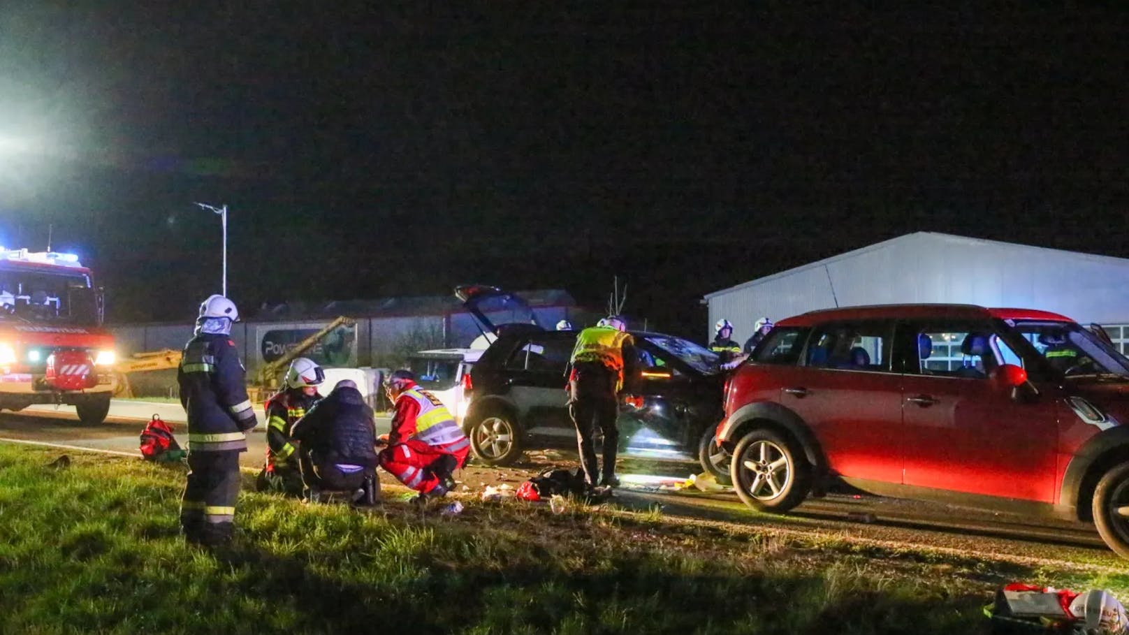 Sie sah eine Frau (52) am linken Straßenrand gehen.