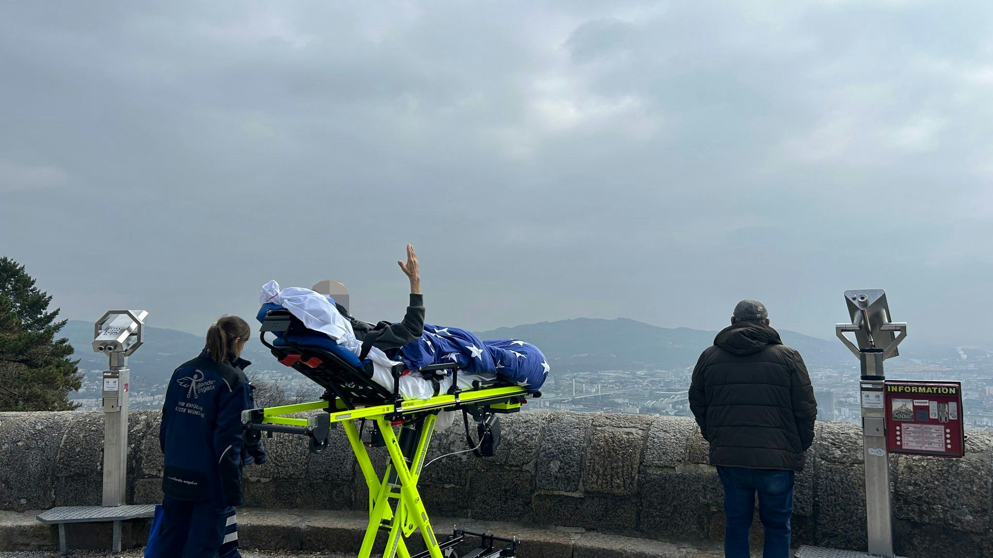 Der Todkranke genoss den Blick auf Linz und verabschiedete sich von seinem besten Freund.