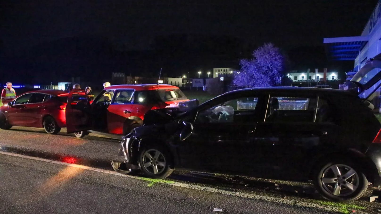 Die Fahrerin hielt ihren Wagen an und bot der 52-Jährigen Hilfe an.