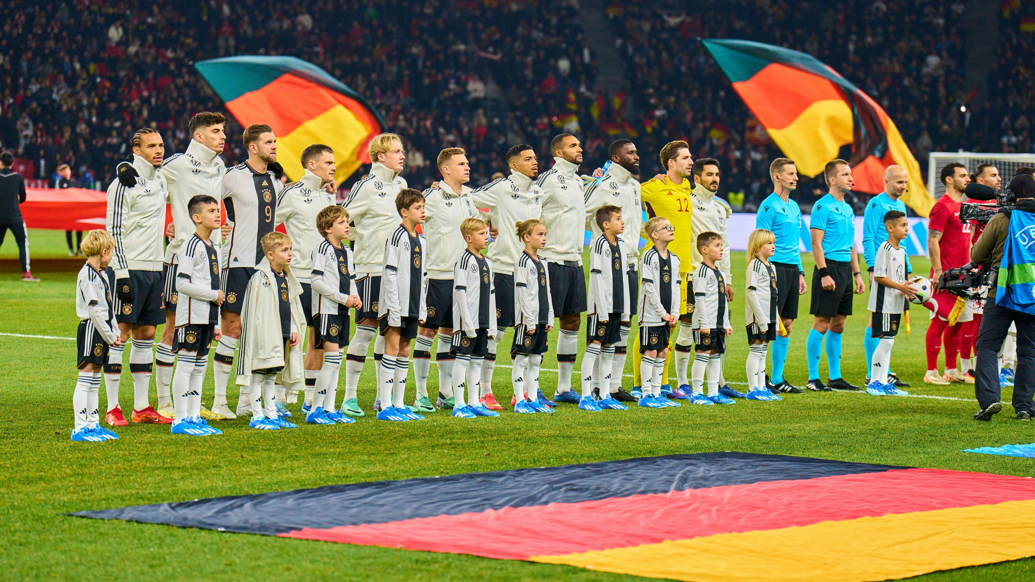 Bei den Toren soll der Hit "Major Tom" im Stadion laufen.