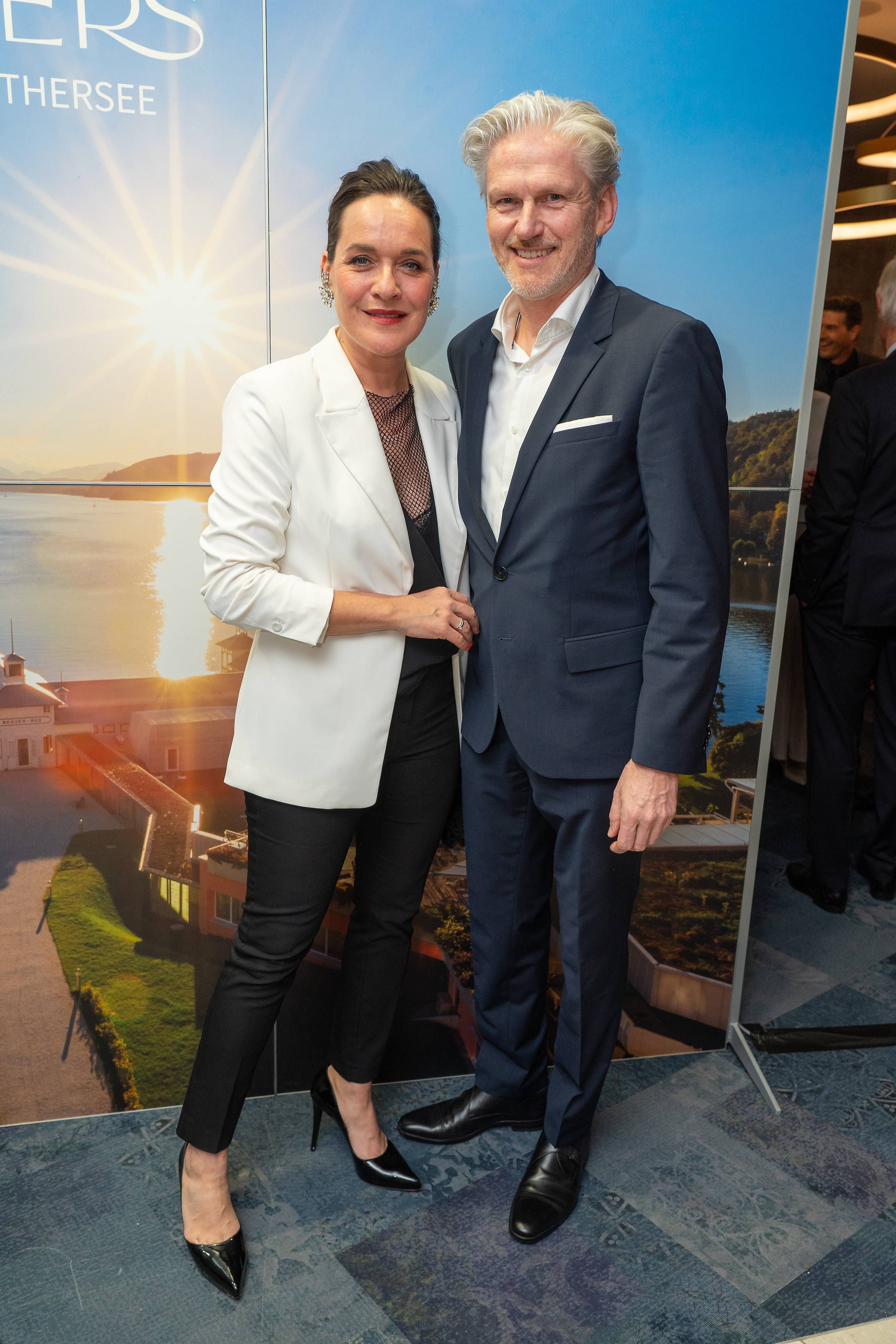 Beim Saison-Opening zeigte sich Eva Pölzl erstmals mit ihren Partner Alfred