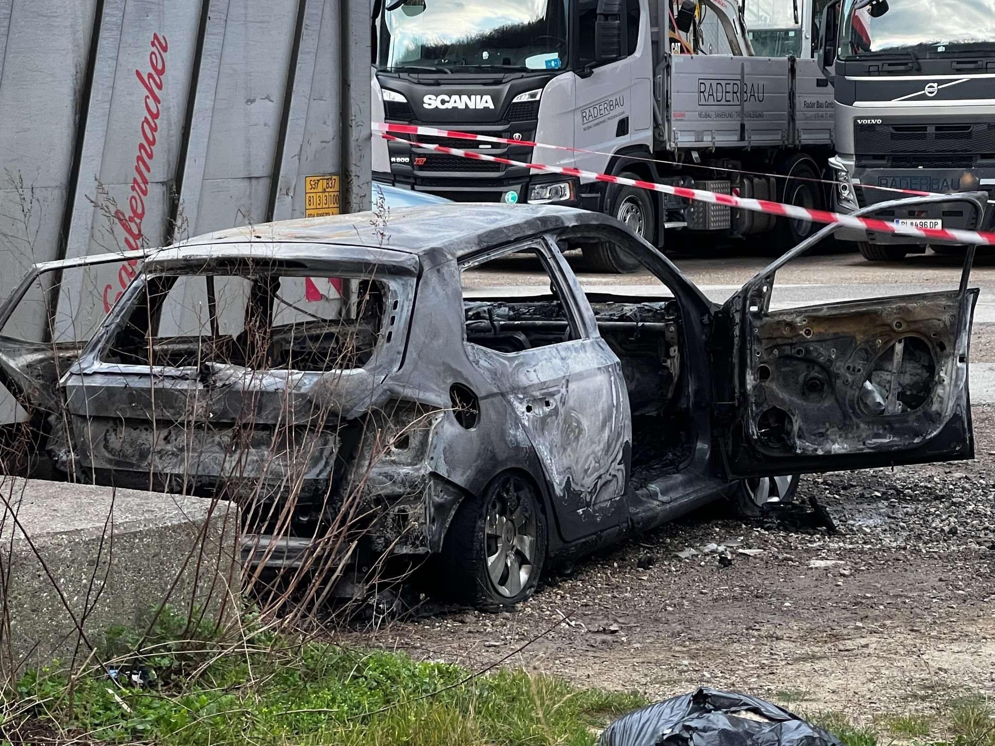 Im Auto wurde eine Leiche gefunden.