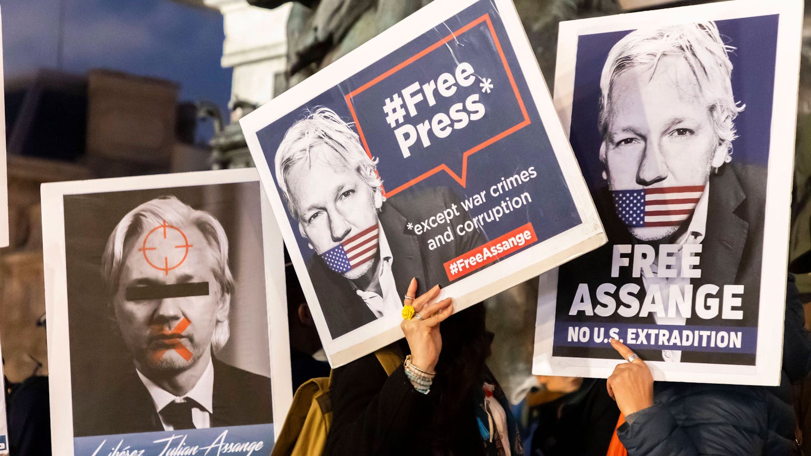 Gericht stoppt vorerst Auslieferung von Julian Assange