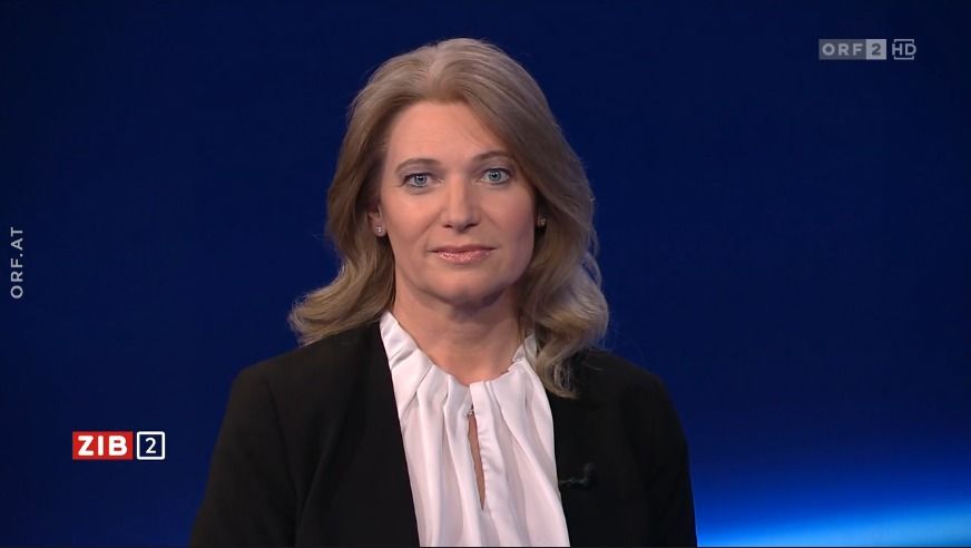 AUA-Chefin Annette Mann am späten Dienstagabend in der 