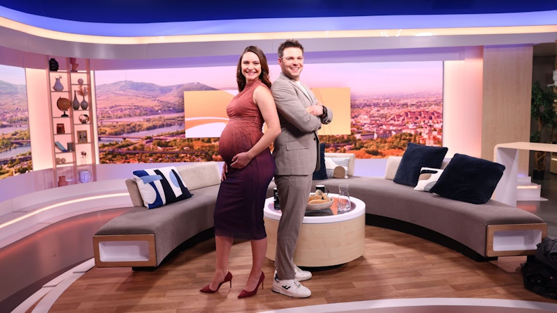 Julia Furdea und Jakob Glanzner moderieren Café Puls.