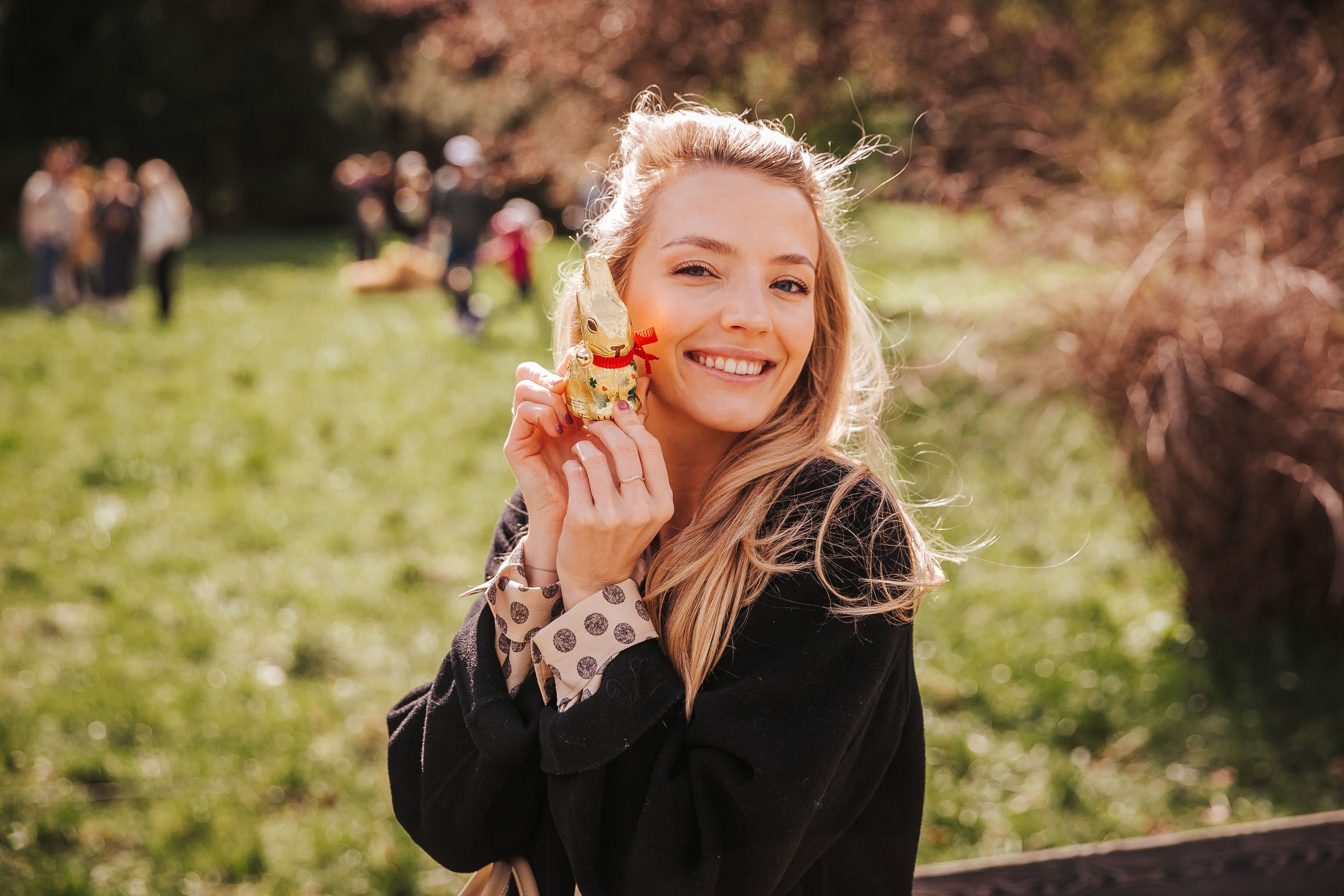 Chiara Pisati begleitete ihre kleine Schwester Mavie zur Goldhasensuche.