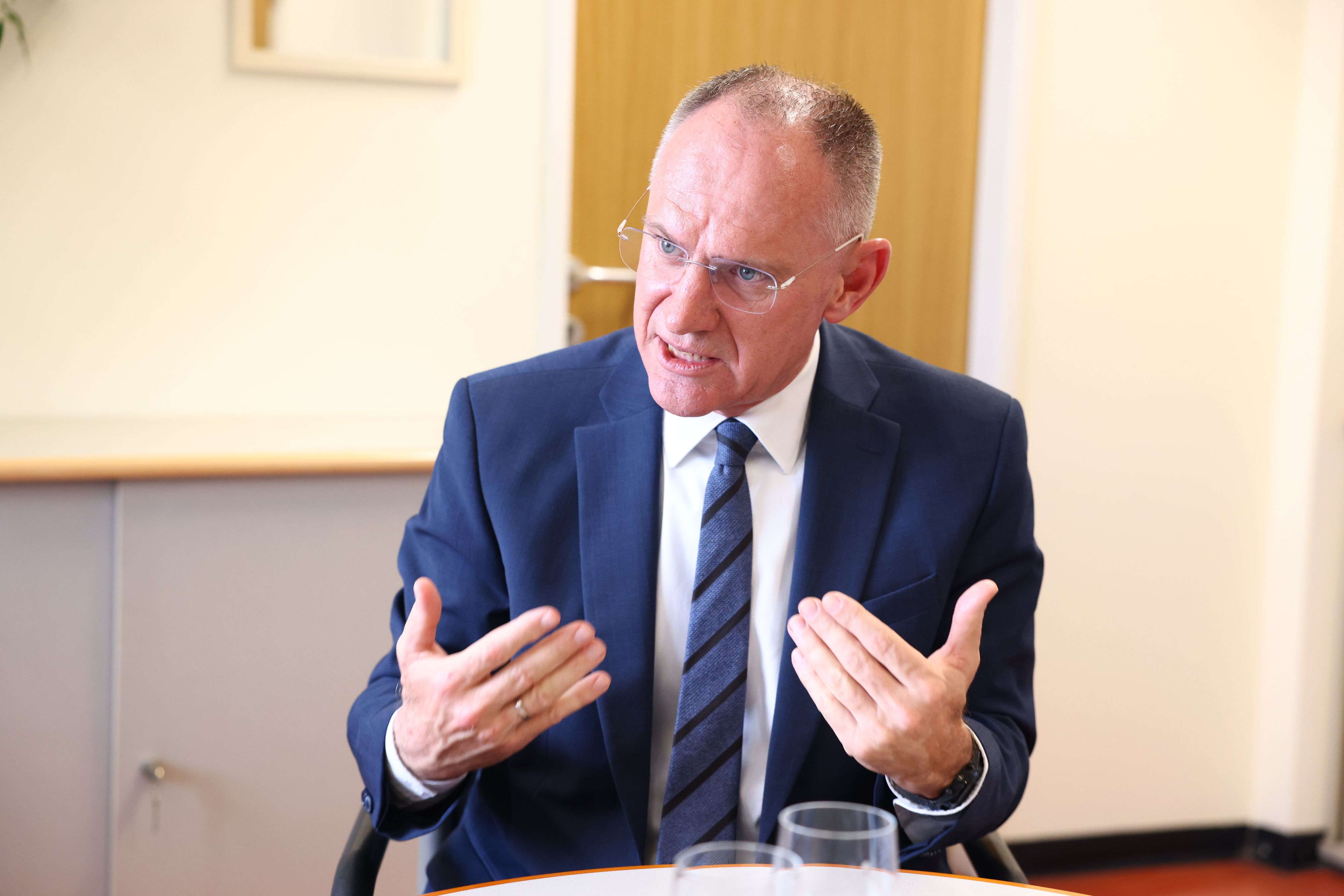 Innenminister Karner besuchte eine Polizeidienststelle in Wien-Favoriten.