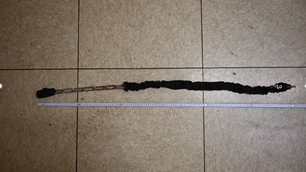 Absichtlich schwere Körperverletzung: Festnahme nach Prügeln mit dieser Kette eines E-Scooters.