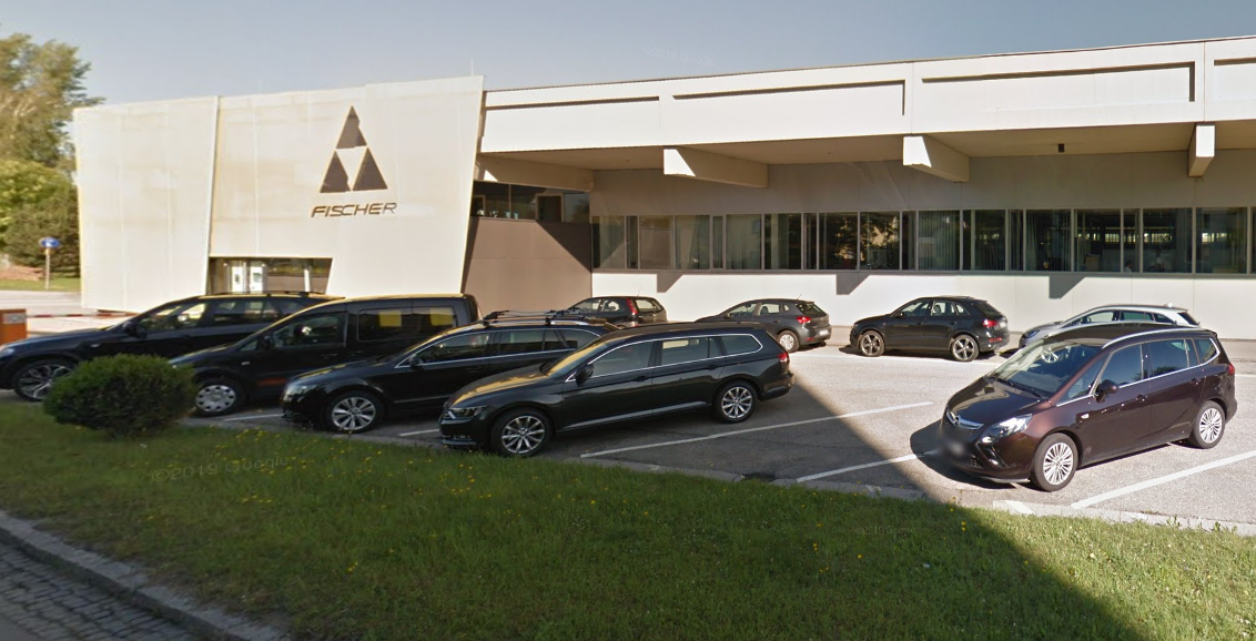 Auch Ski-Produzent Fischer muss jetzt Stellen abbauen: 150 Jobs werden gestrichen.