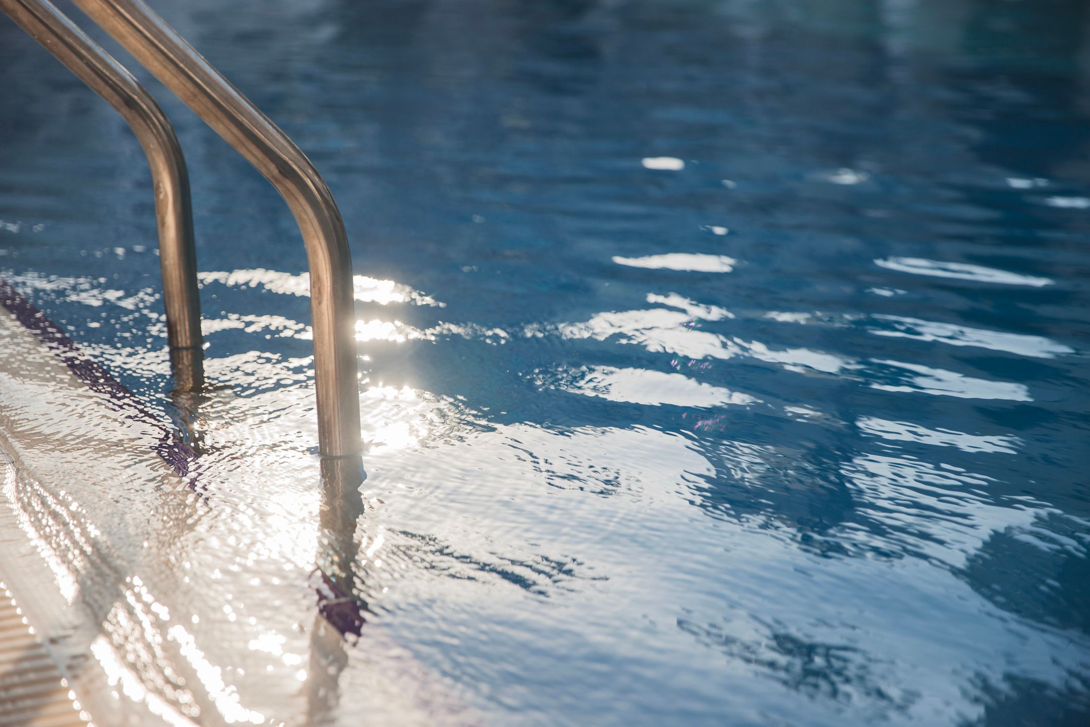 Ein acht Jahre altes Mädchen ist beim Baden in einem Hotelpool ertrunken (Symbolbild)
