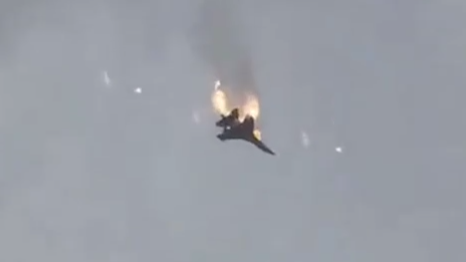 Ein russisches Flugzeug stürzte vor der Krim ins Meer.