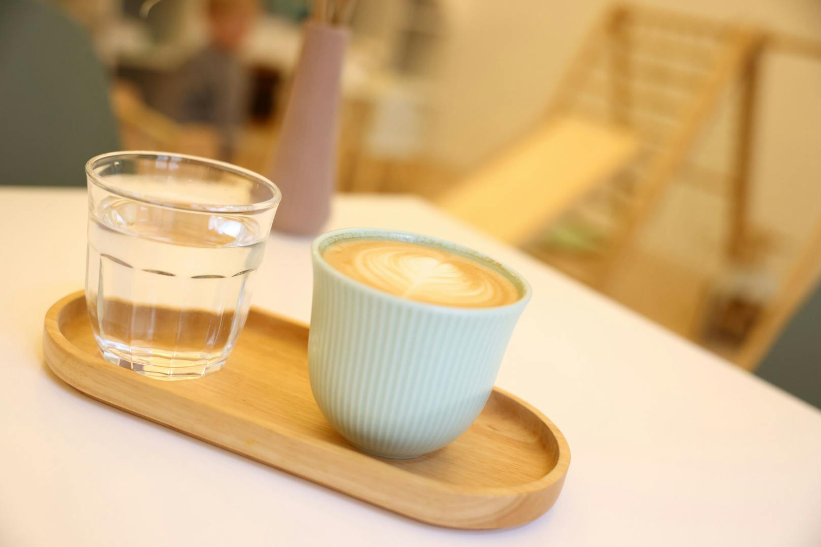 Der Kaffee ist fair trade und ethisch einwandfrei, garantiert die Cafébetreiberin