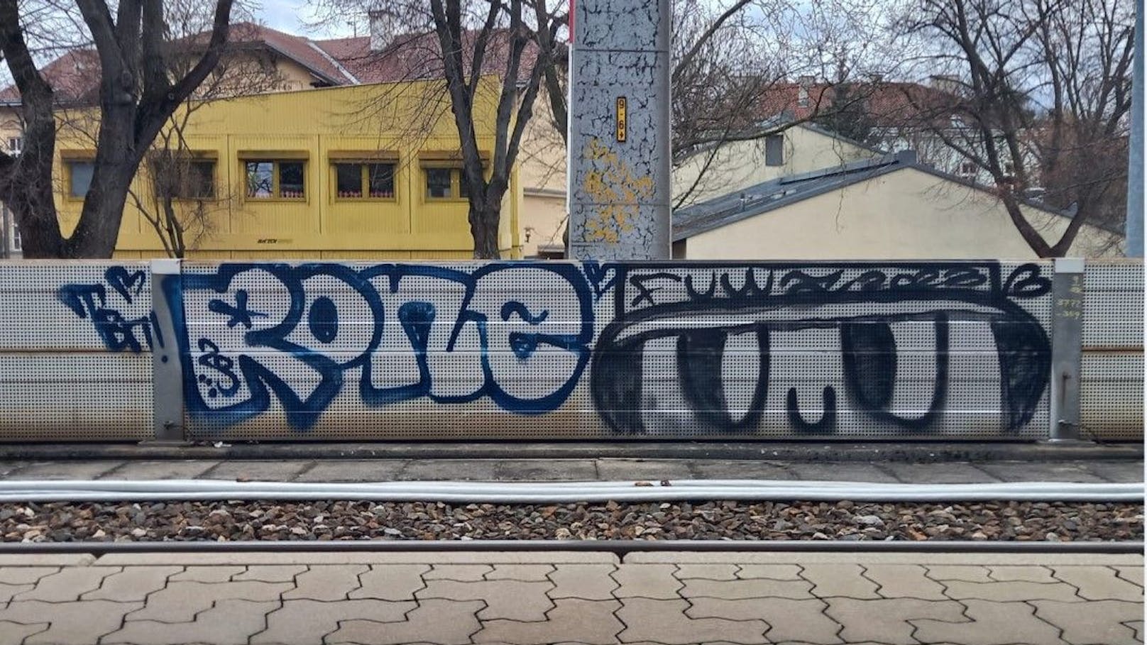 Graffiti-Sprayer (15) verursachten 75.000 € Schaden