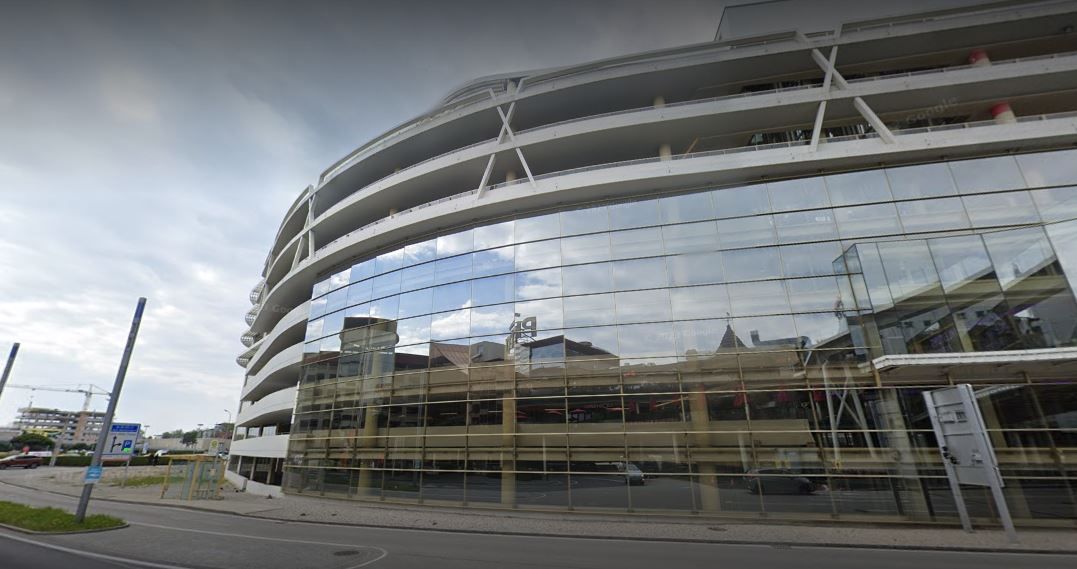 In einem Parkhaus bei der Linzer Plus City kam es zu dem Zwischenfall.