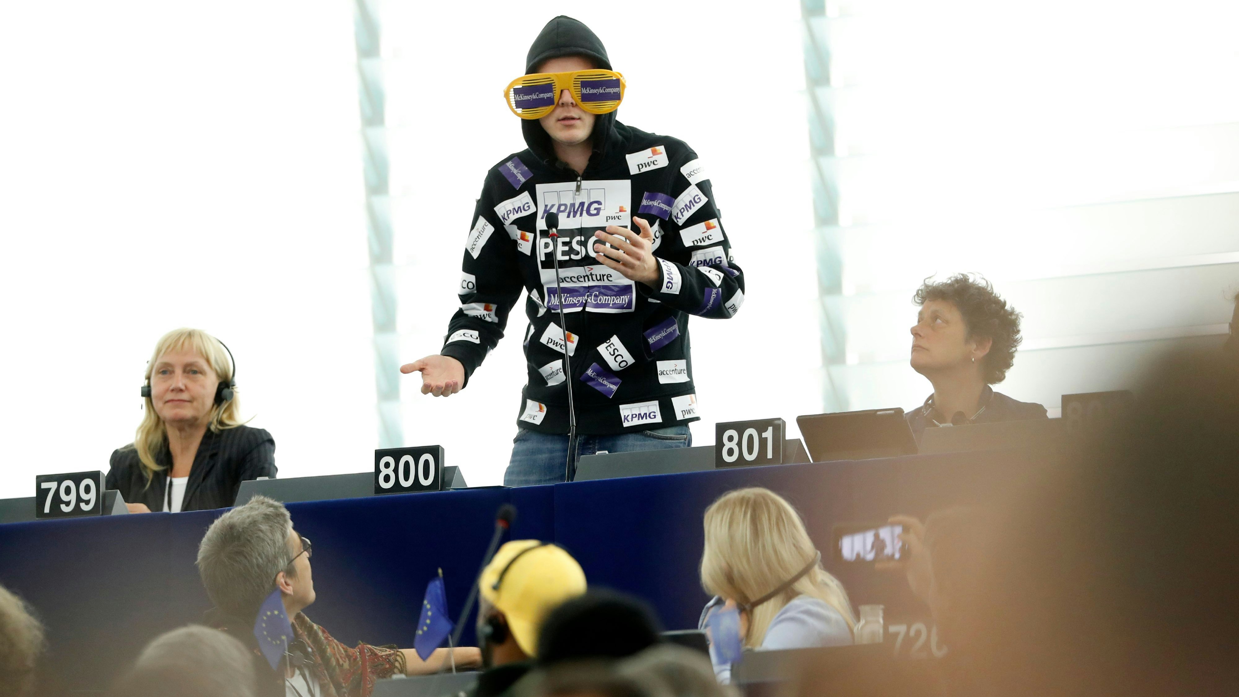 Nico Semsrott im EU-Parlament in Straßburg 2019.