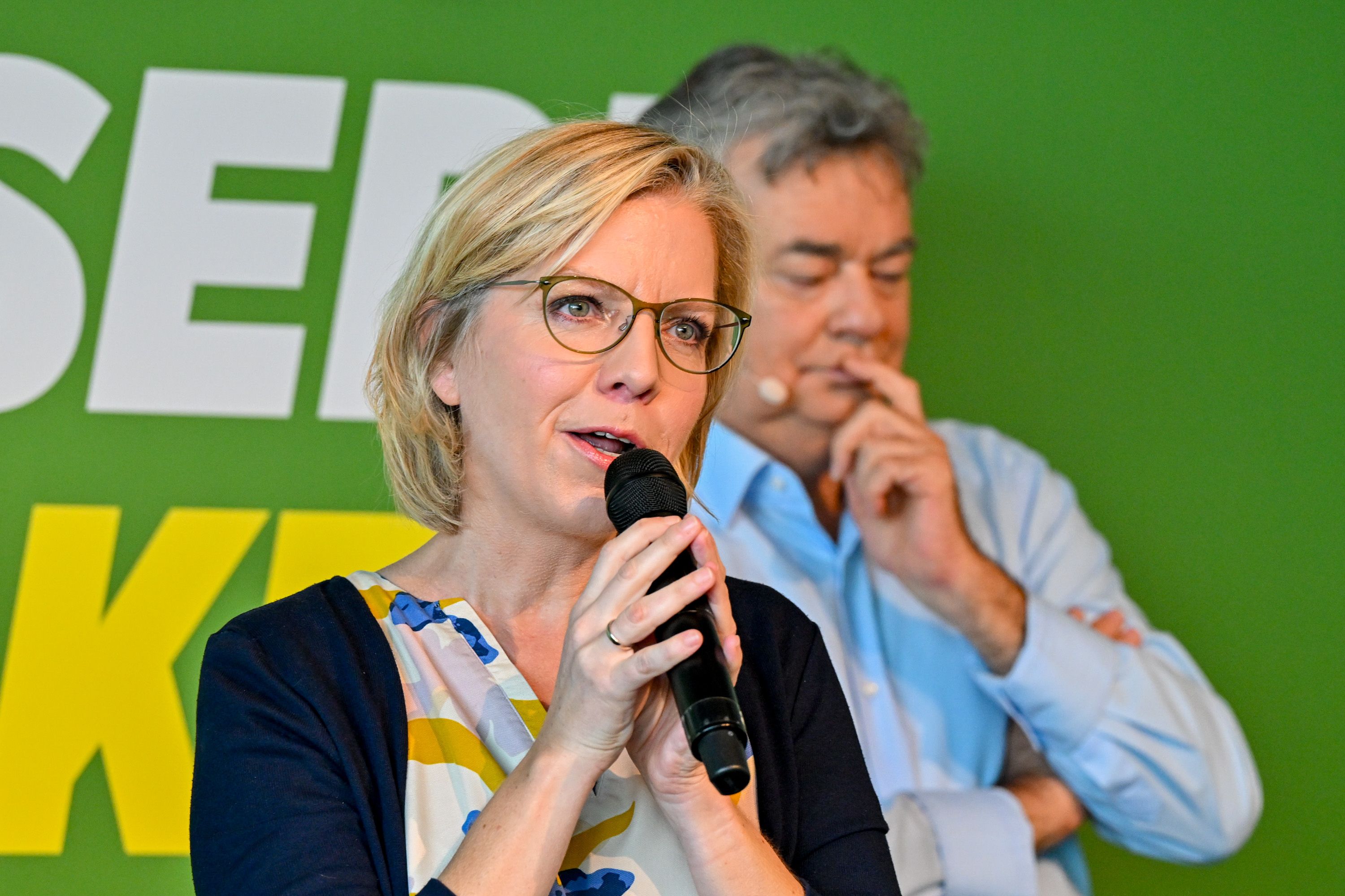 Innsbruck-Bürgermeister Willi kann sich neben Kogler auch weitere Kandidaten für die Parteispitze vorstellen – darunter Klimaministerin Leonore Gewessler.