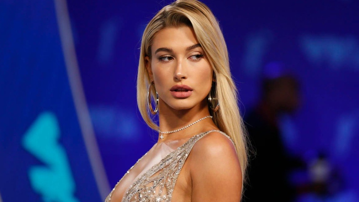 Heute.at - Hailey Bieber: Halbnackt gegen Scheidungs-Spekulationen