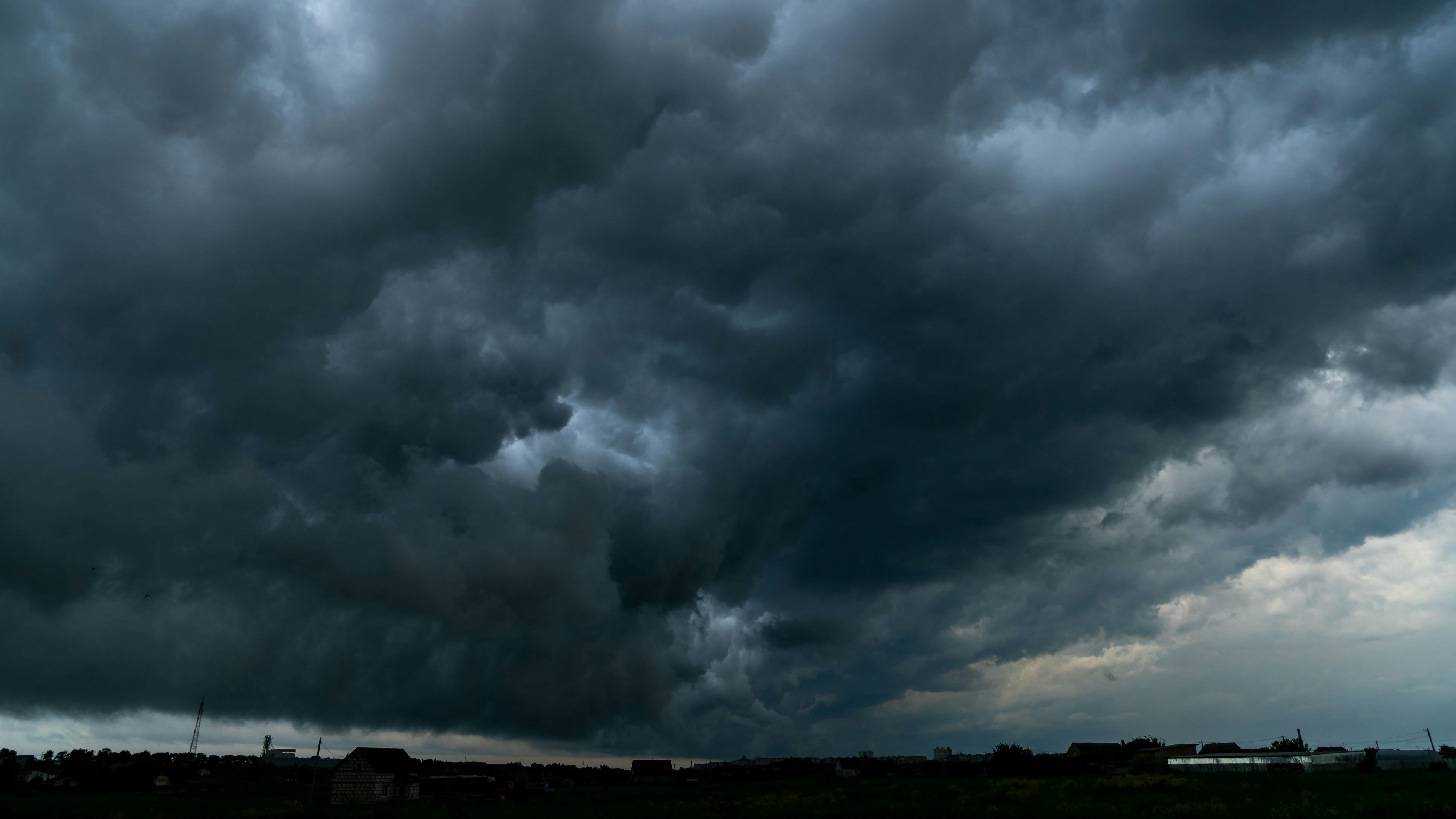 Heute.at - Heftige Gewitter steuern direkt auf Österreich zu