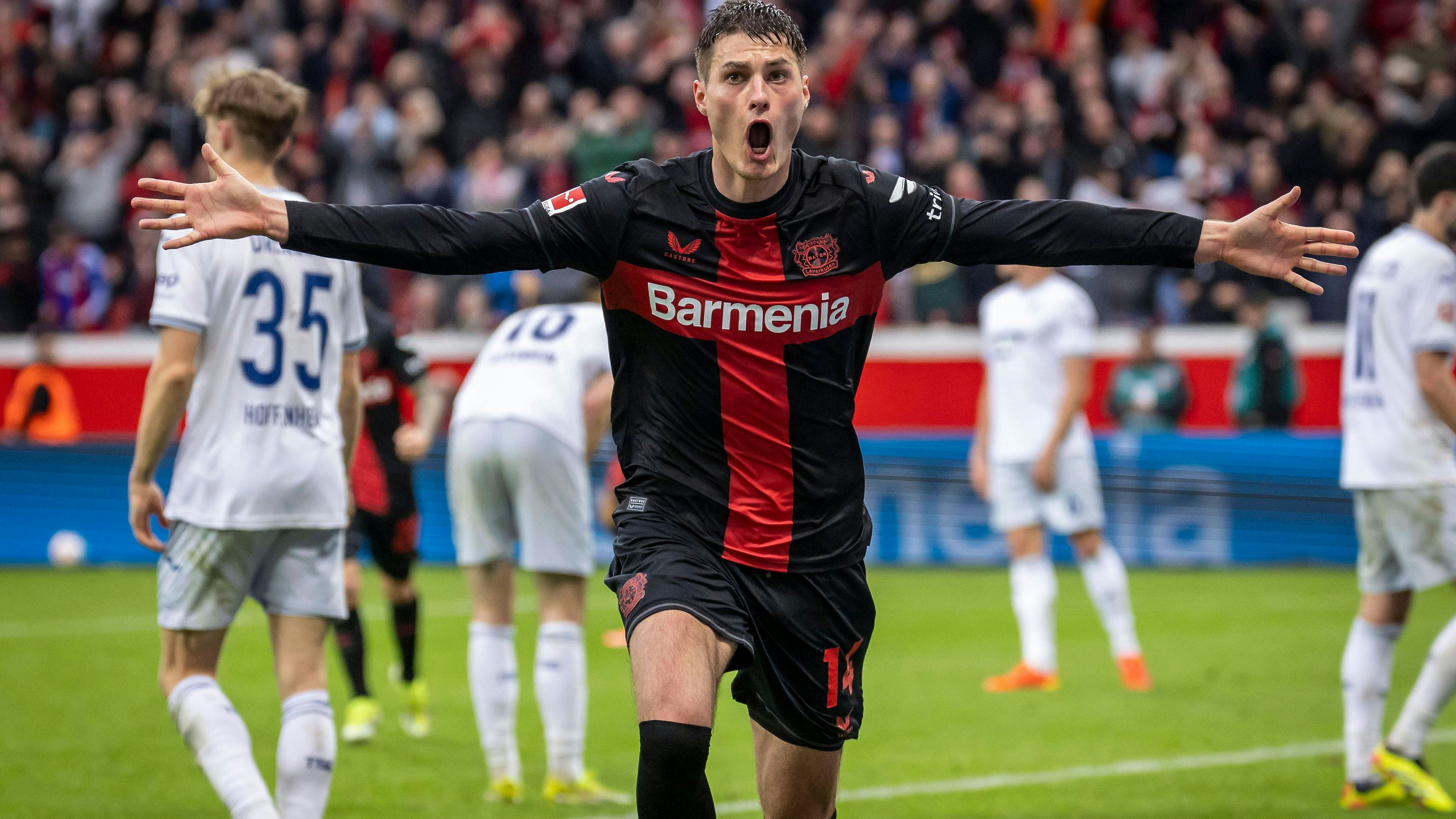 Leverkusen jubelt wieder spät