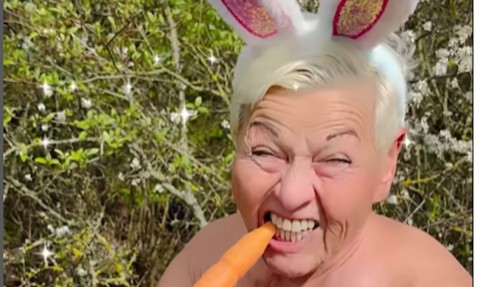 Jazz Gitti im Bunny-Kostüm: "Nichts zu blöd"