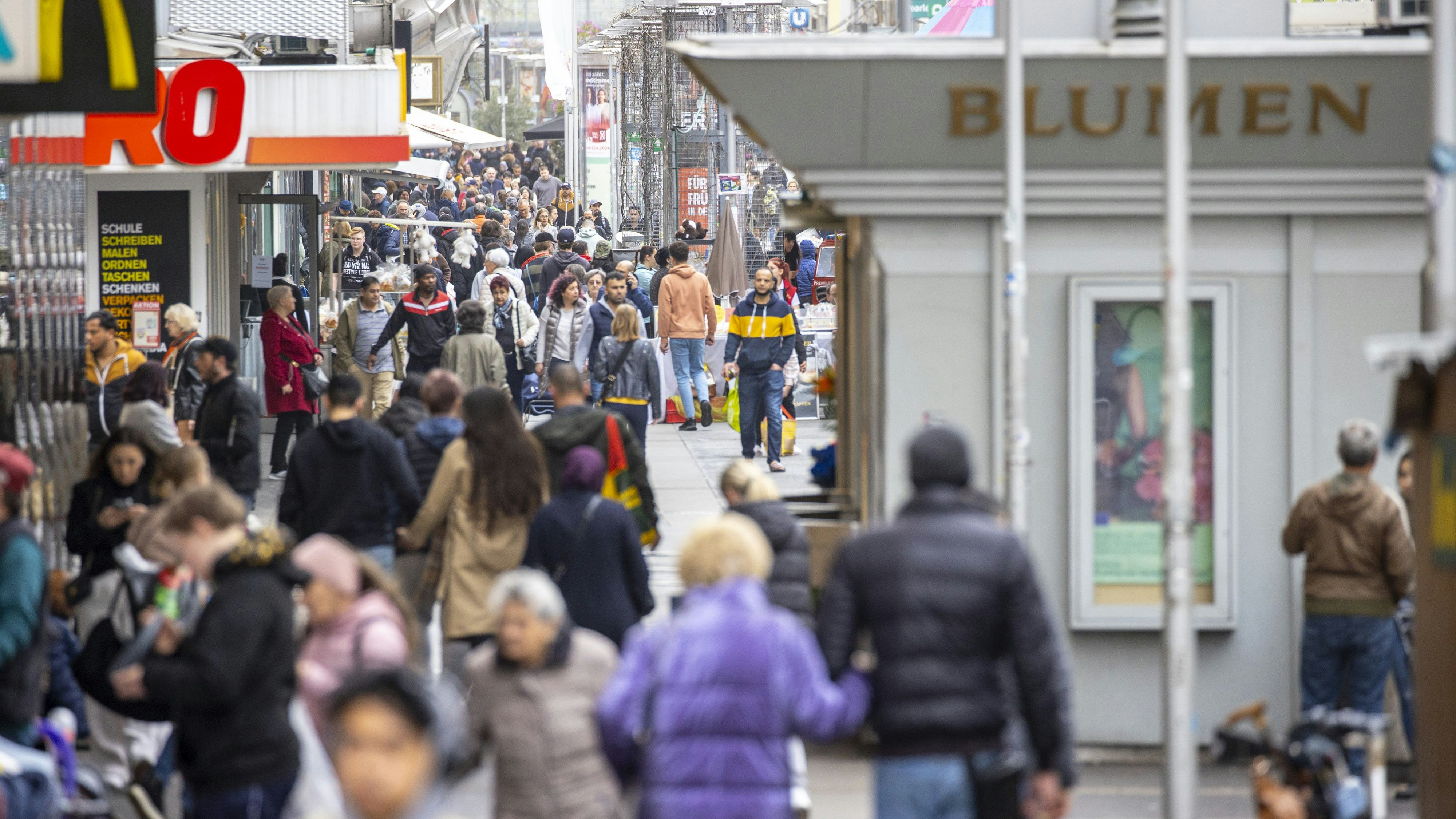 Heute.at - Man versteht fast kein deutsches Wort mehr