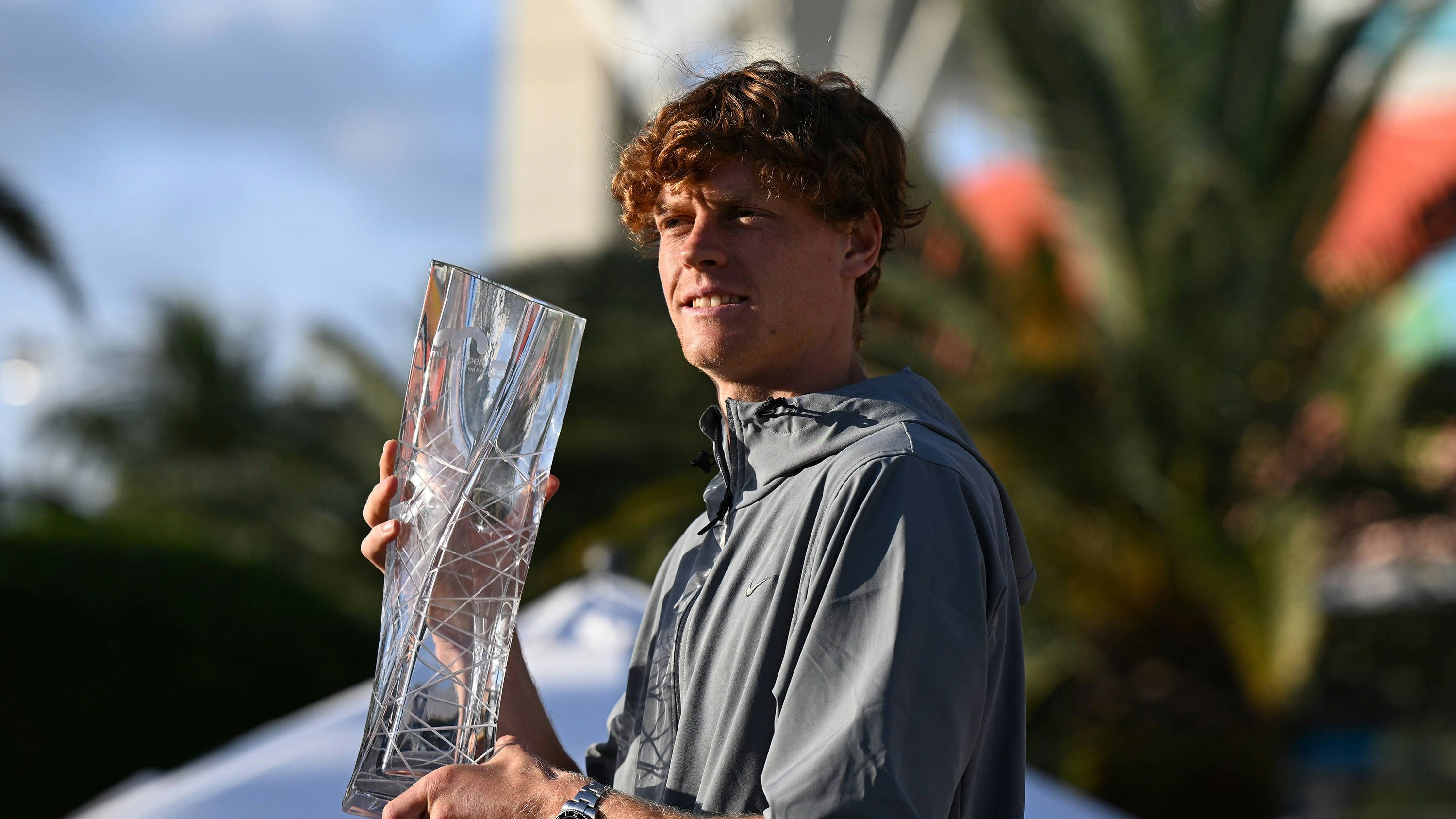 Jannik Sinner jubelt über den Masters-Sieg in Miami.