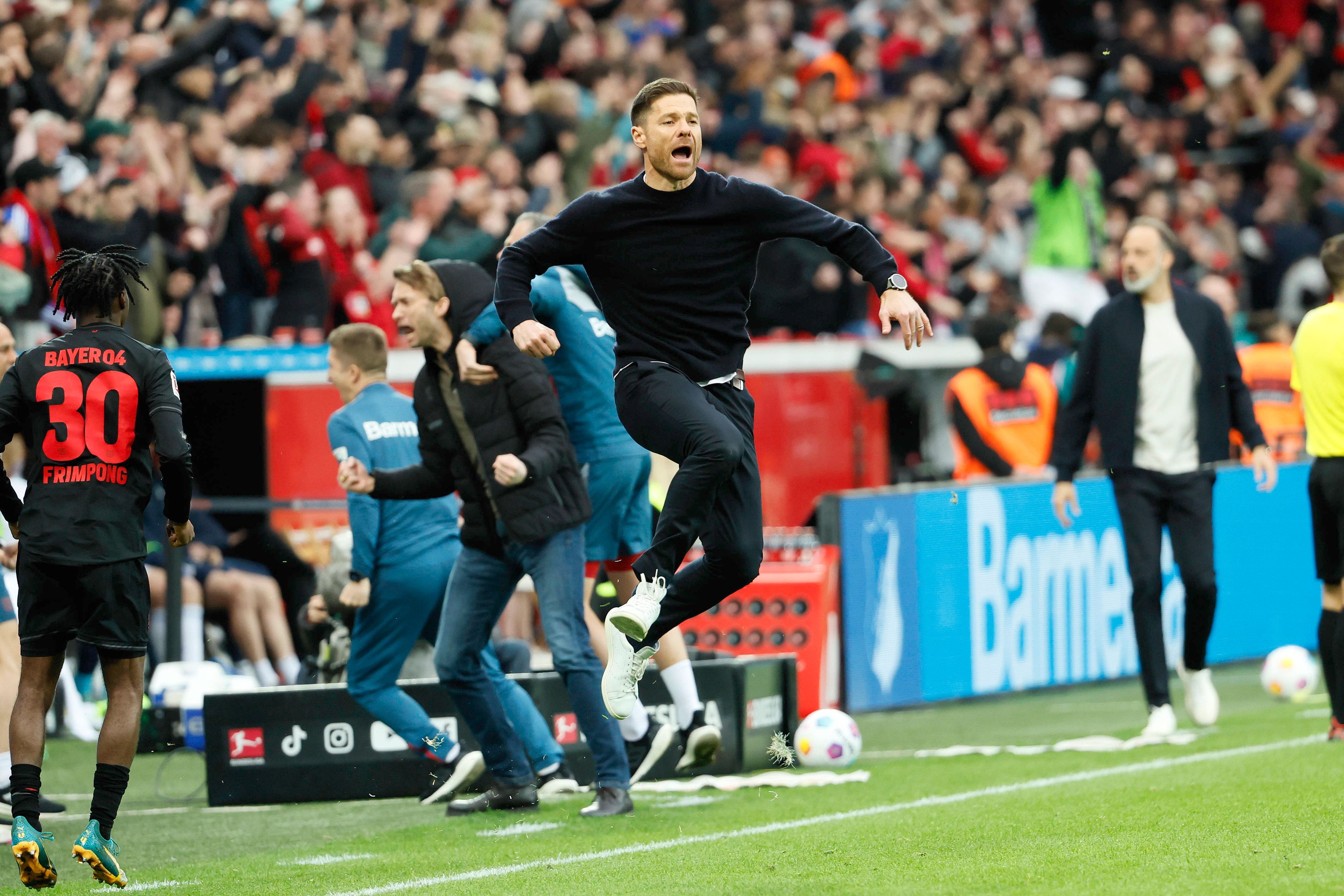 Xabi Alonso jubelte gegen Hoffenheim über einen späten Sieg und weiteren Schritt in Richtung Meistertitel.