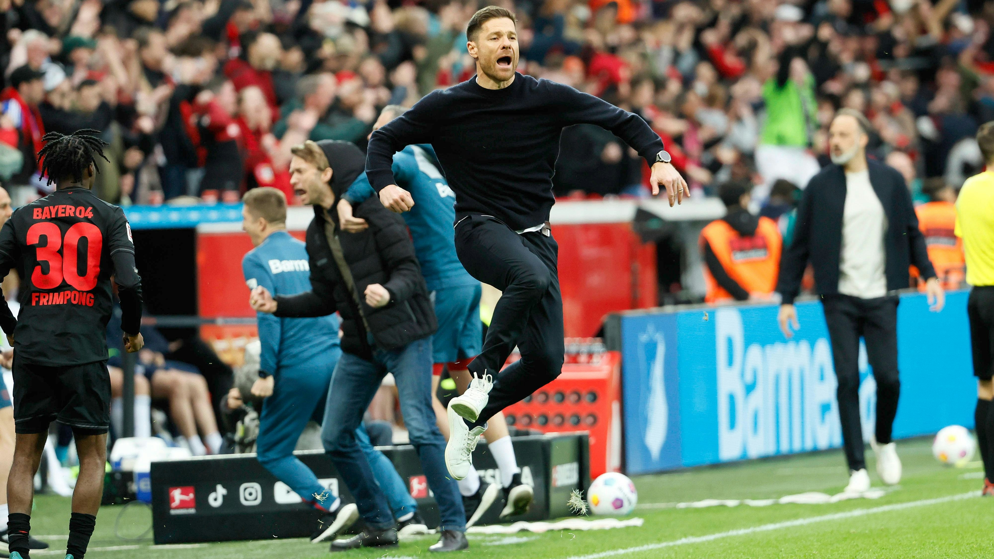 Xabi Alonso jubelte gegen Hoffenheim über einen späten Sieg und weiteren Schritt in Richtung Meistertitel.