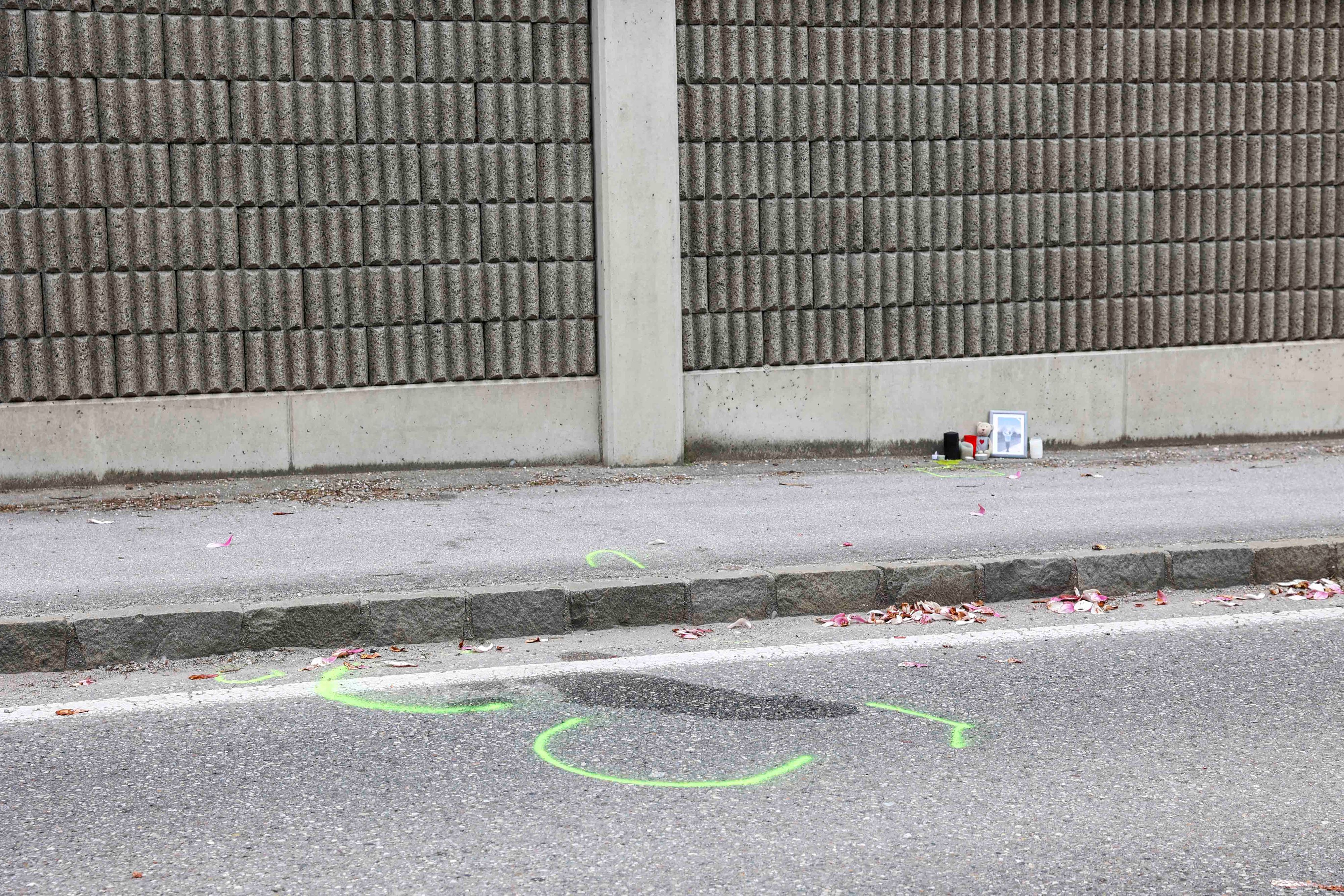 An dieser Stelle in Tarsdorf (Bez. Braunau) ereignete sich der tödliche Crash.