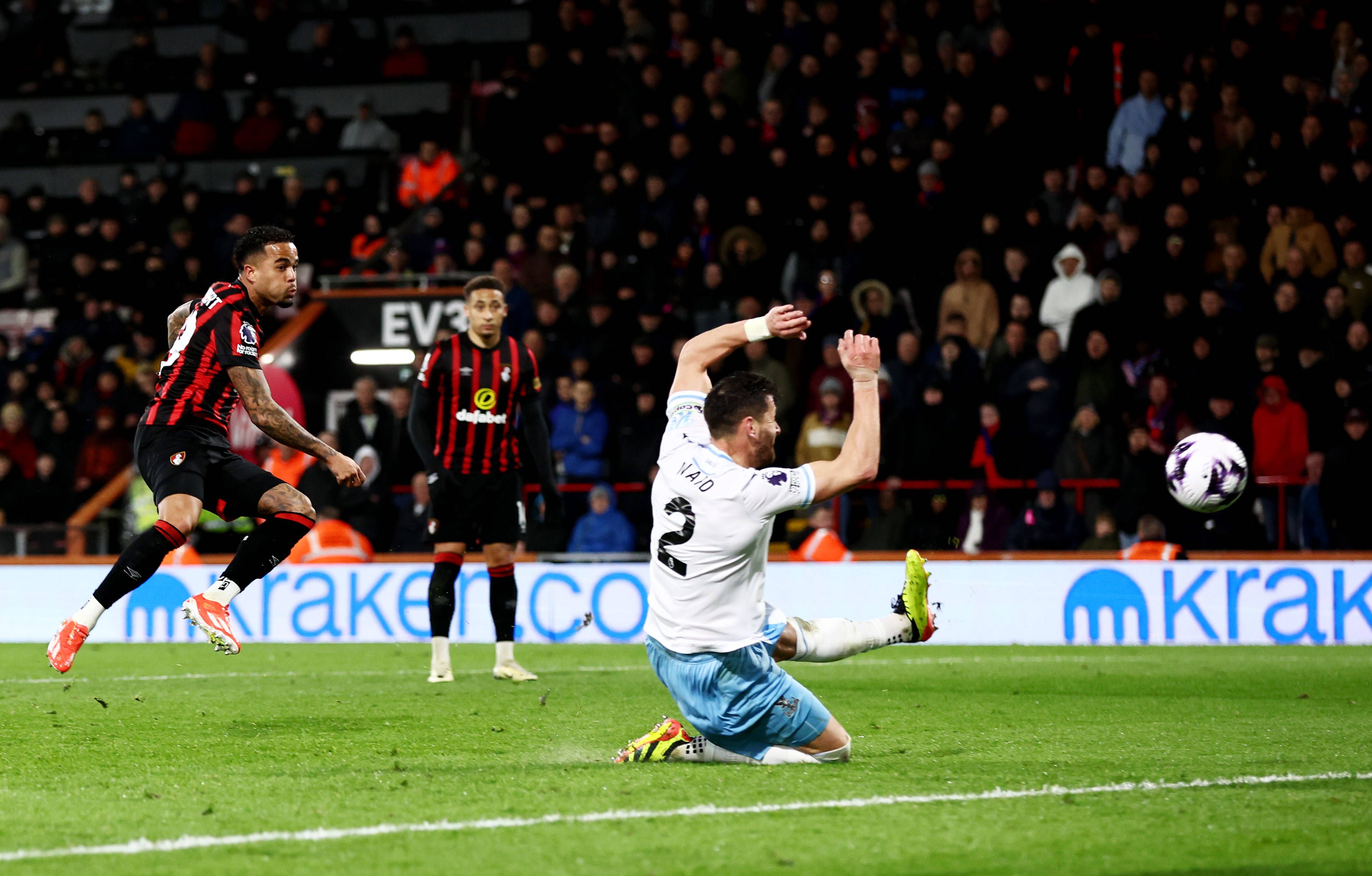 Der Goldschuss zum 1:0 für Bournemouth von Justin Kluivert.