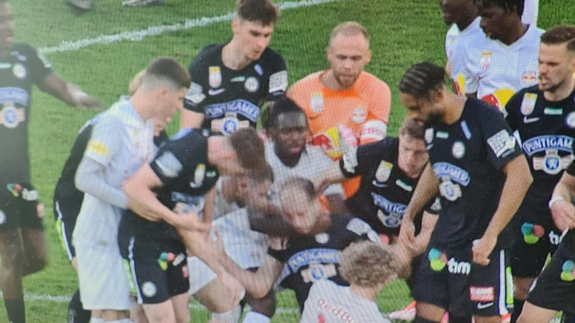 Hier der abfotografierte Bildschirm. Selbst hier ist das Vergehen klar zu erkennen.