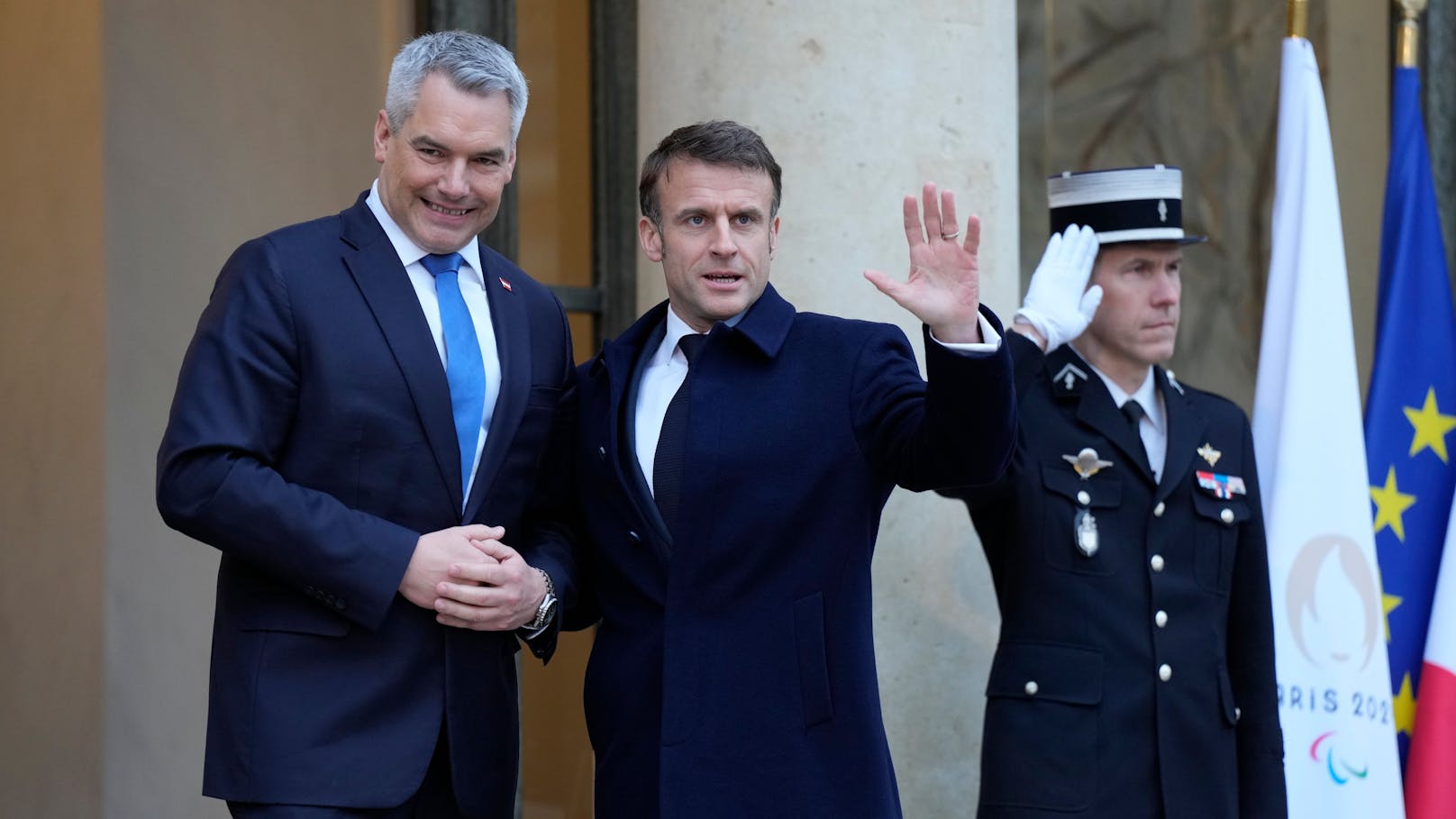 Kanzler trifft in Paris erneut auf Präsident Macron