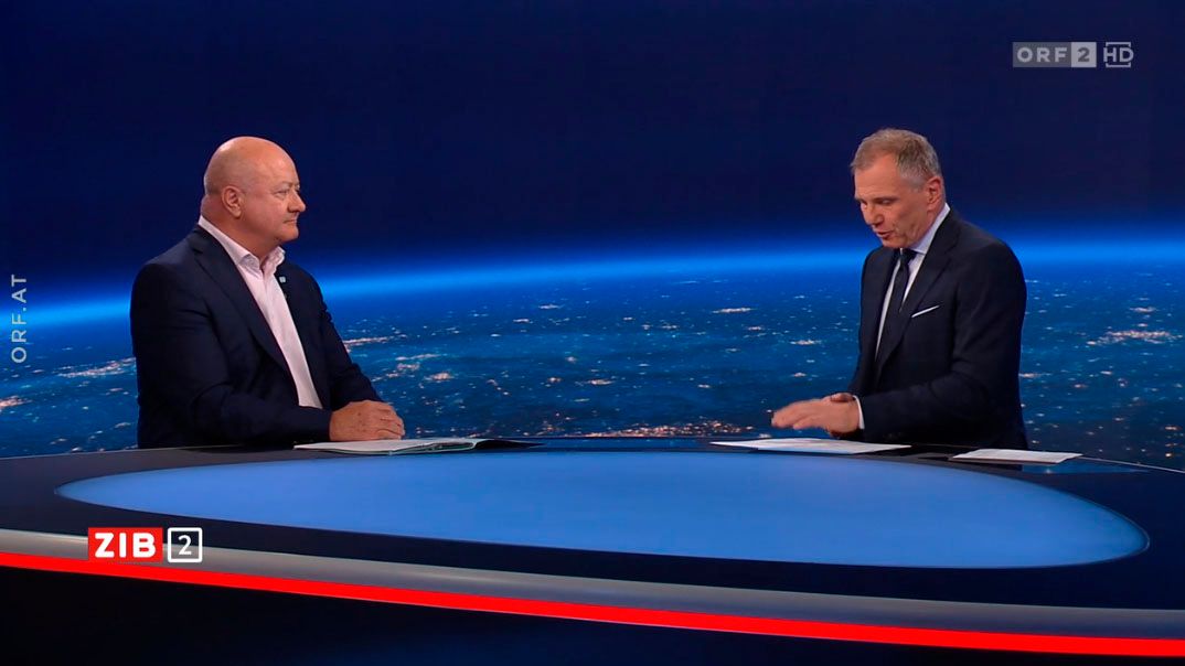 VP-Generalsekretär Christian Stocker geriet in der ZIB2 am 2. April 2024 in einen wirren Gehaltsstreit mit Armin Wolf.