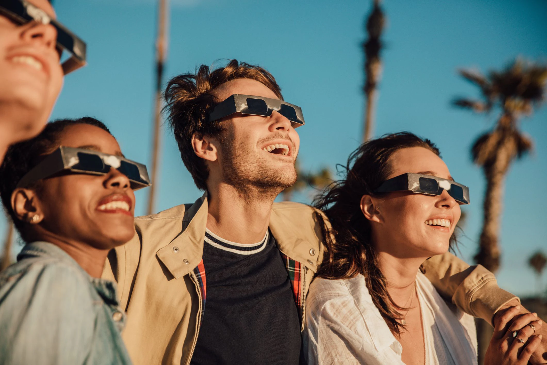 Sonnenfinsternis, KI, Pokémon - Nix Sommerloch! Das passiert jetzt alles im August