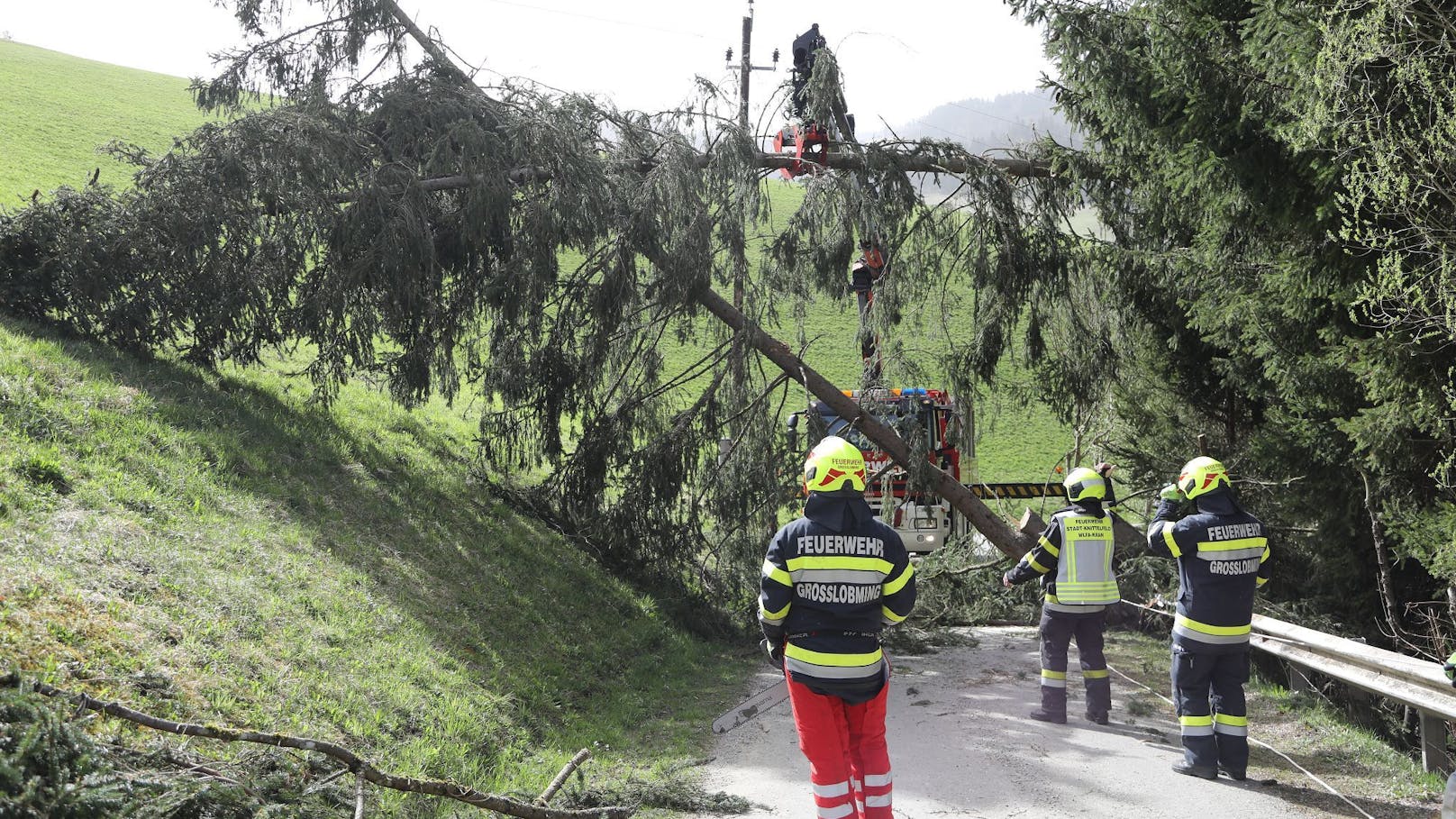 Schwerer Sturm in Österreich fordert bereits zwei Tote