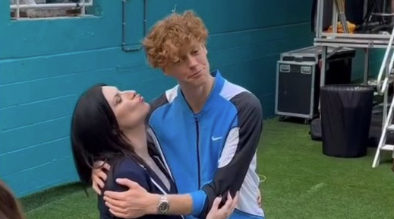 Sinner und die Knutsch-Attacke