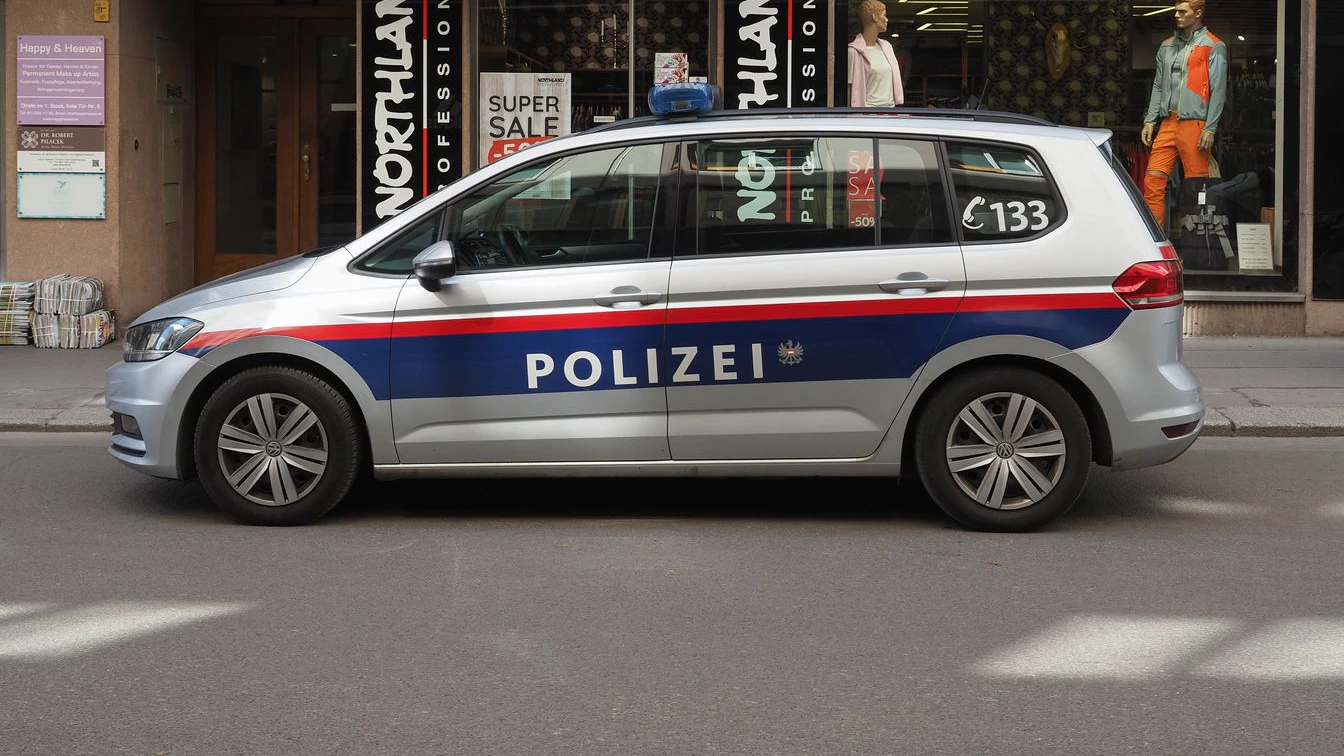 Im Zuge seiner Festnahme verletzte der Mann einen Polizisten. (Symbolbild)