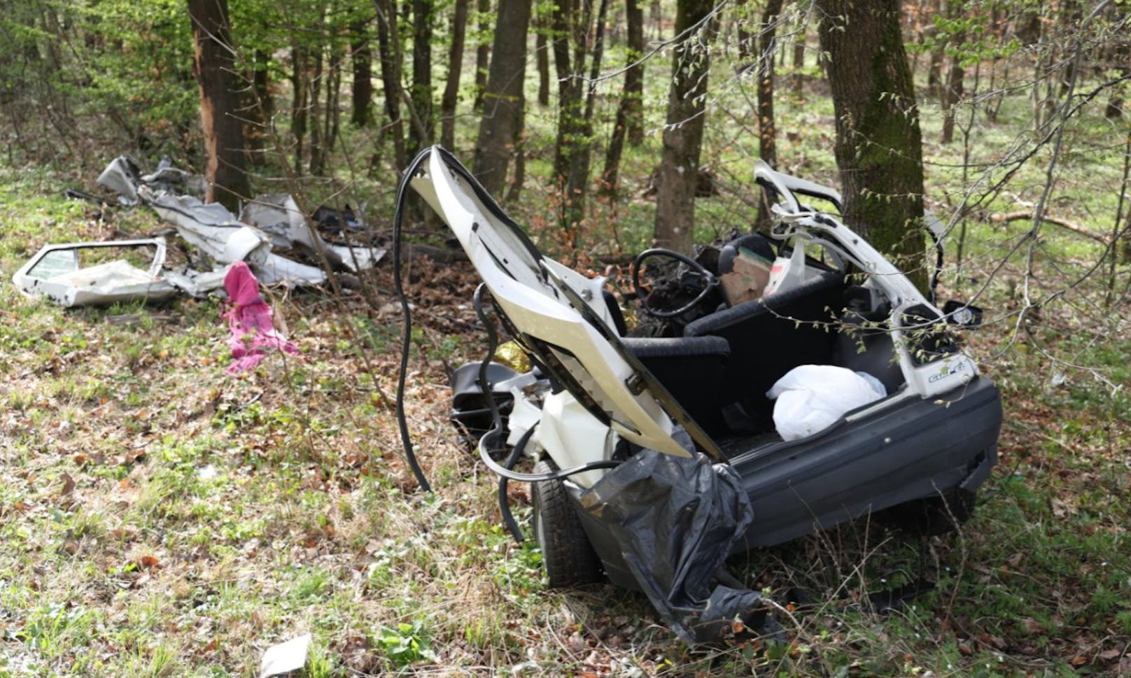 Junger Lenker starb bei Unfall mit VW Golf