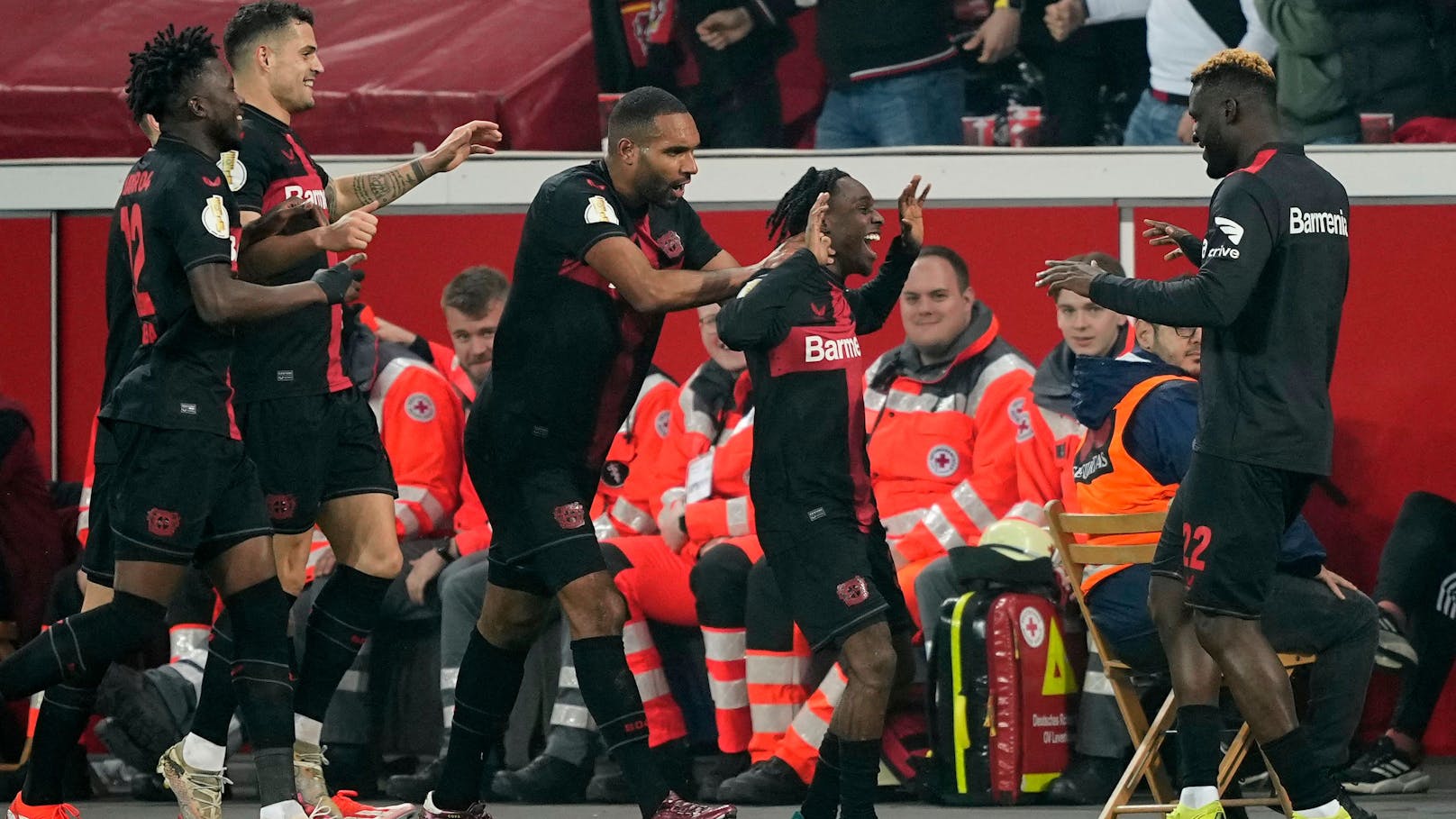 4:0! Leverkusen baut Serie aus, stürmt ins Pokalfinale