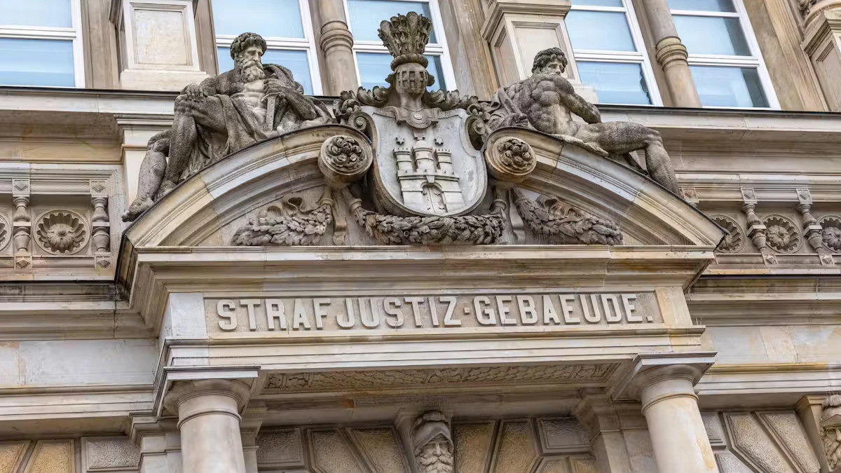 Das Hamburger Landgericht hat am 3. April 2024 einen 43-jährigen Mann zu acht Jahren Haft verurteilt.